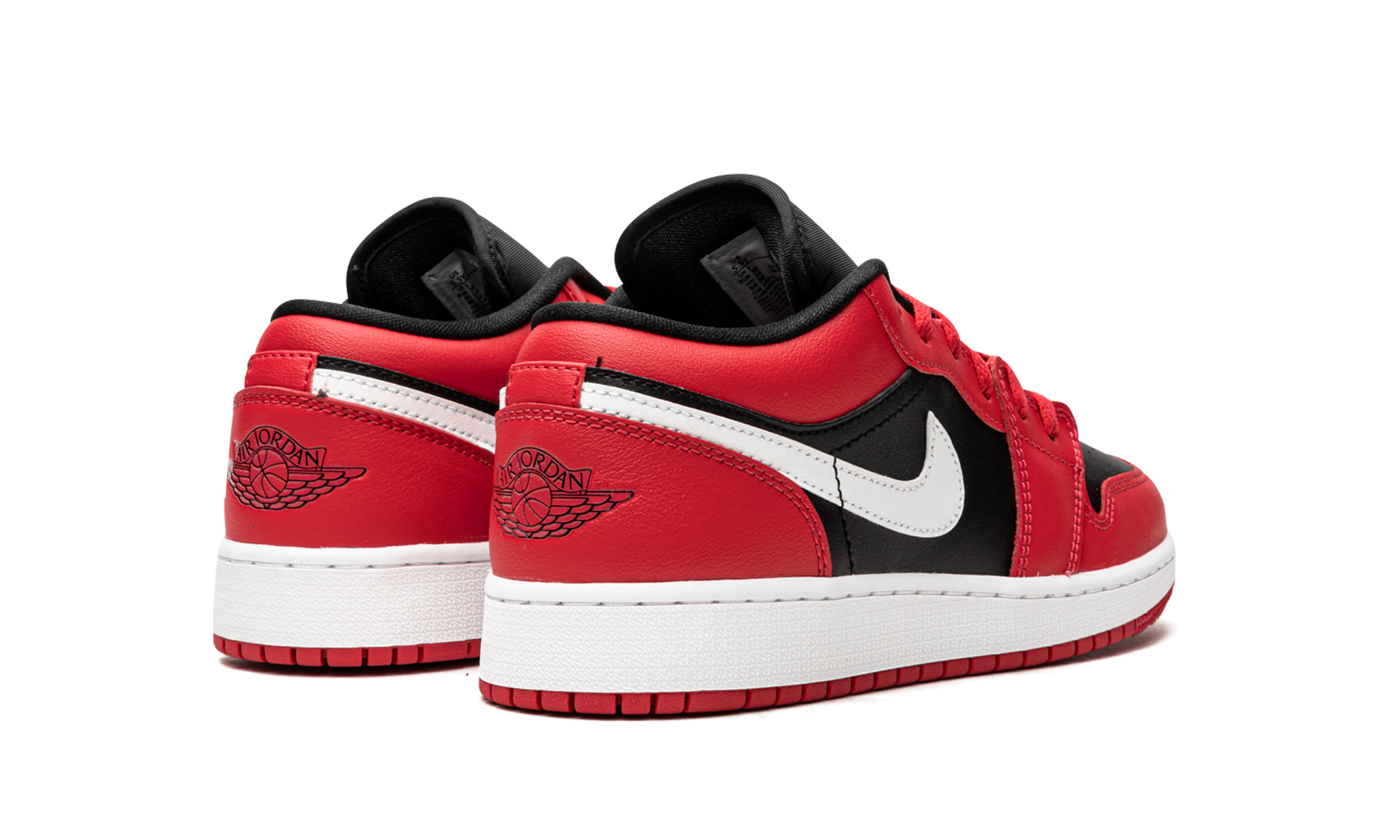 jordan 1 low black very berry gs+553560-061+diagnol right behind view