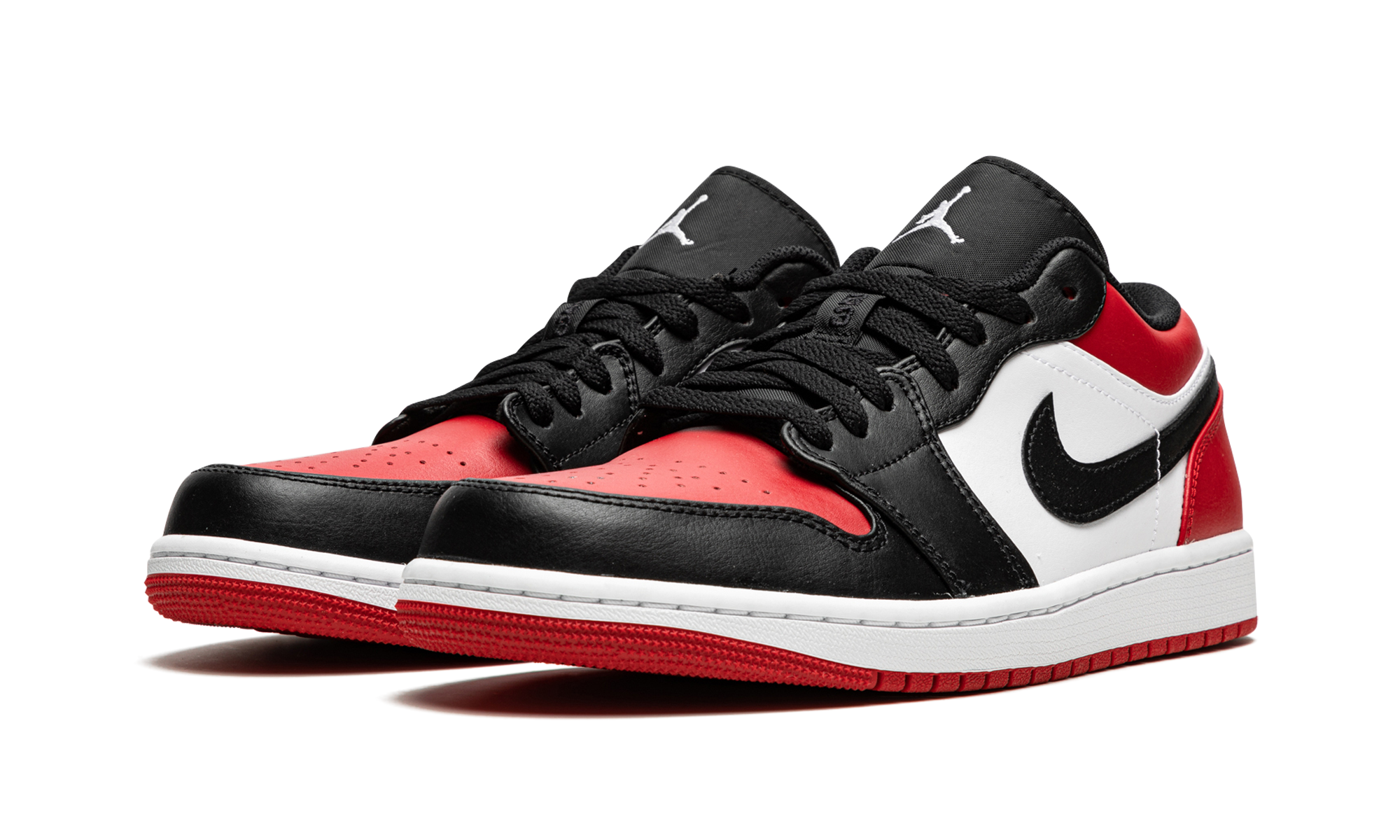 jordan 1 low bred toe+553558-612+diagnol left view