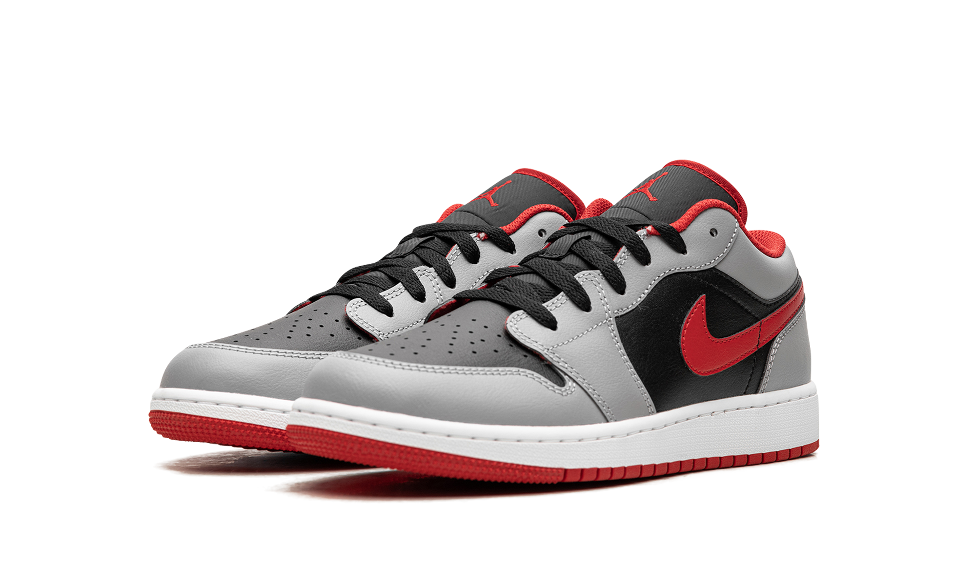 jordan 1 low cement fire red gs+553560-060+diagnol left view