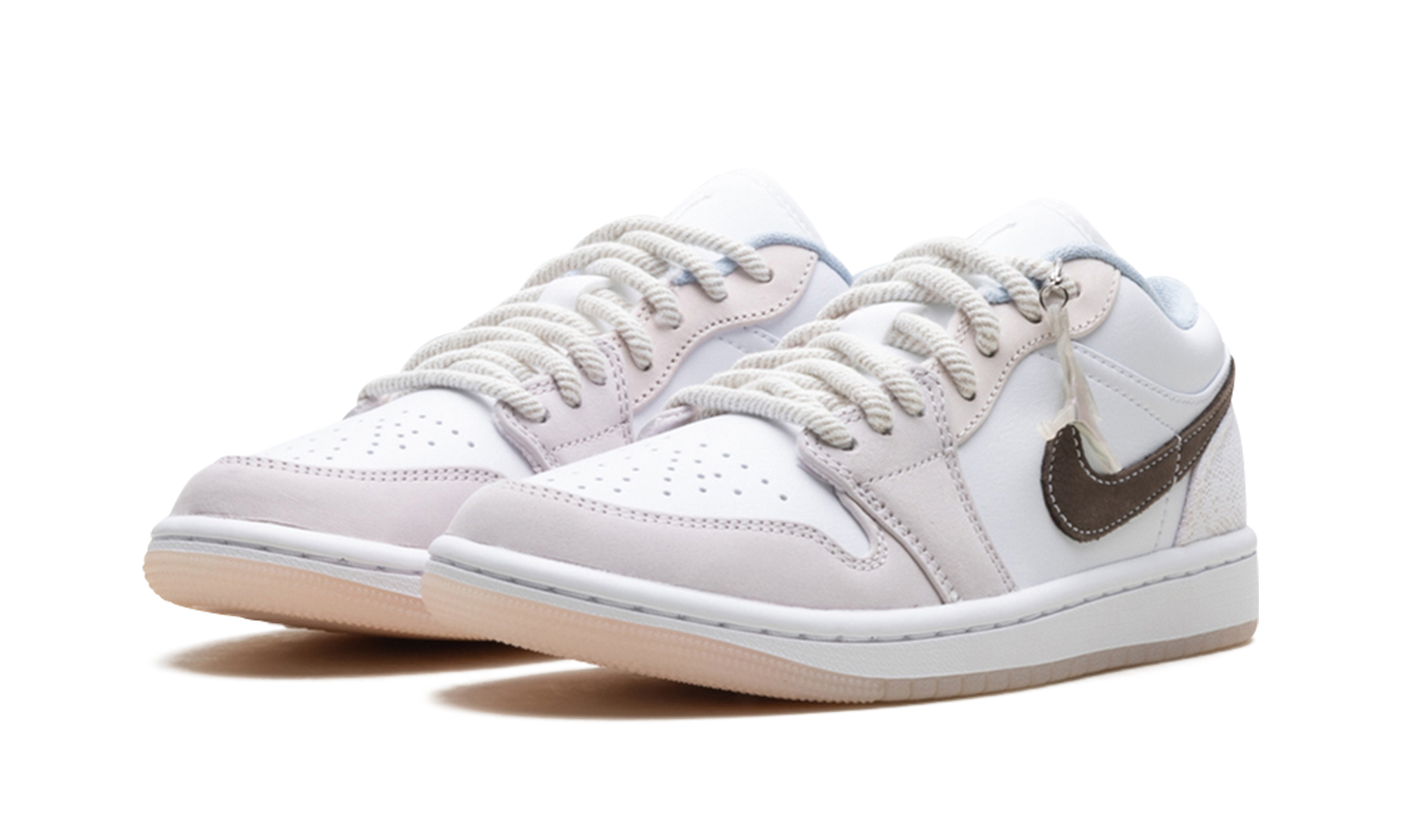 jordan 1 low coral women s+IB8859-101+diagnol left view