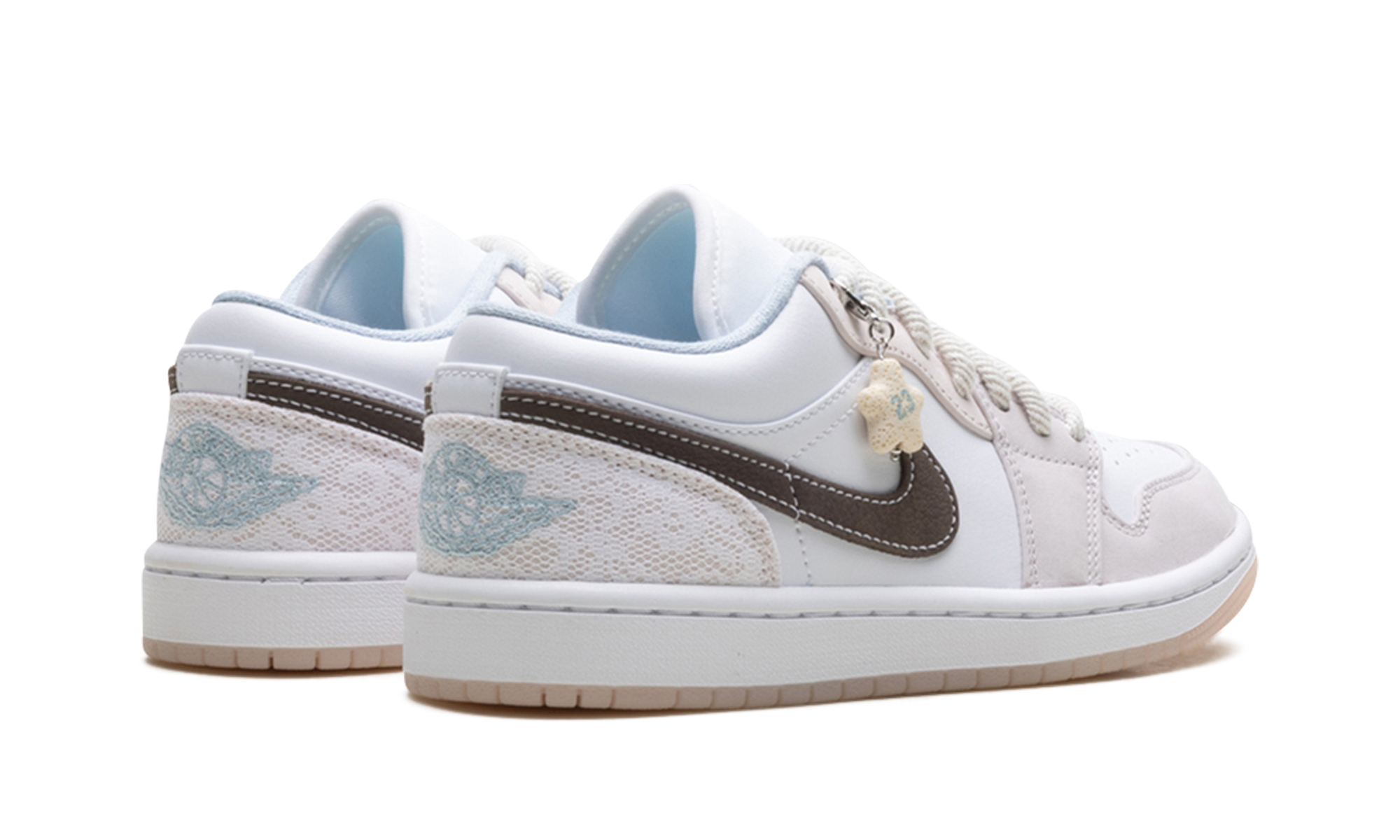 jordan 1 low coral women s+IB8859-101+diagnol right behind view