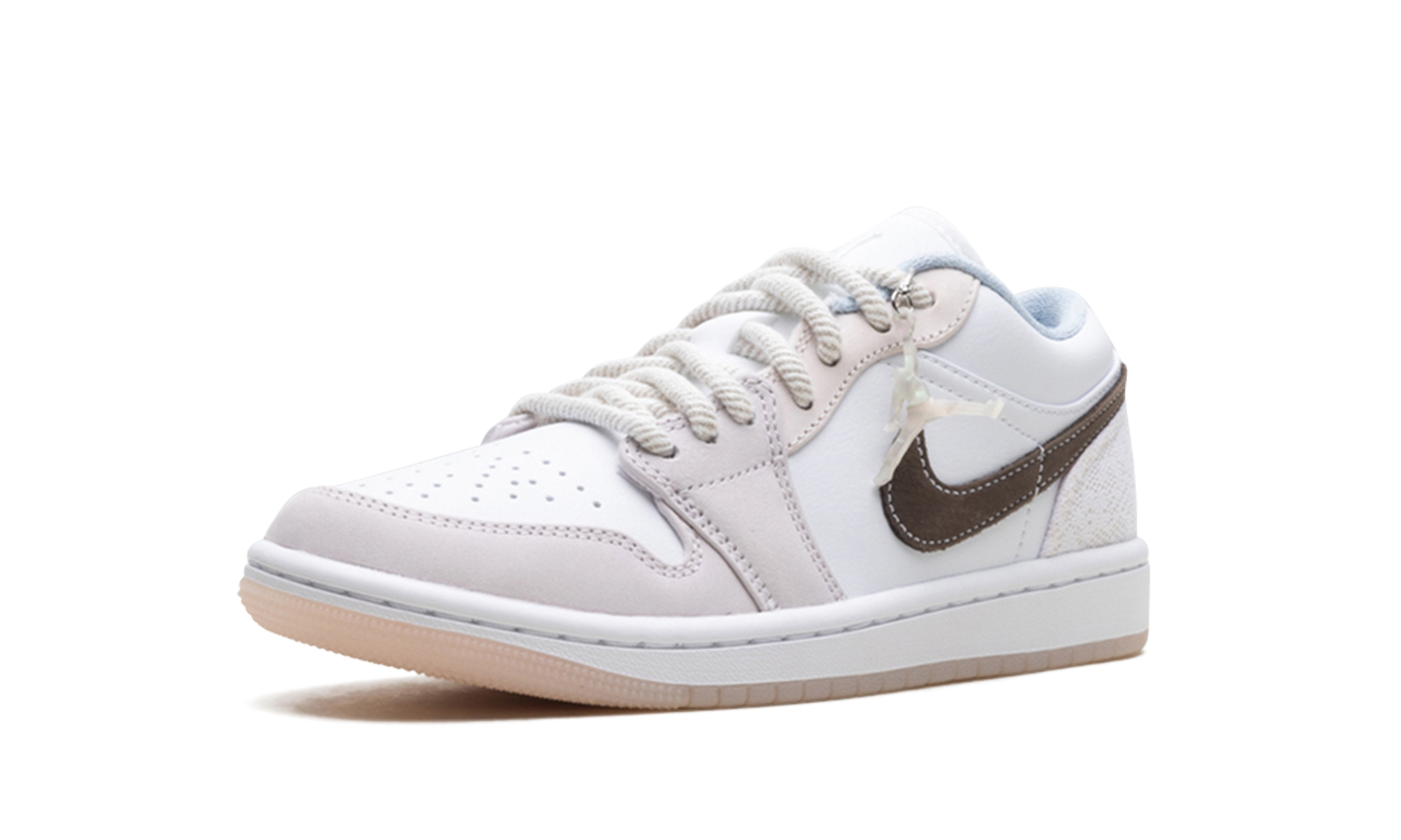 jordan 1 low coral women s+IB8859-101+left diagnol single view