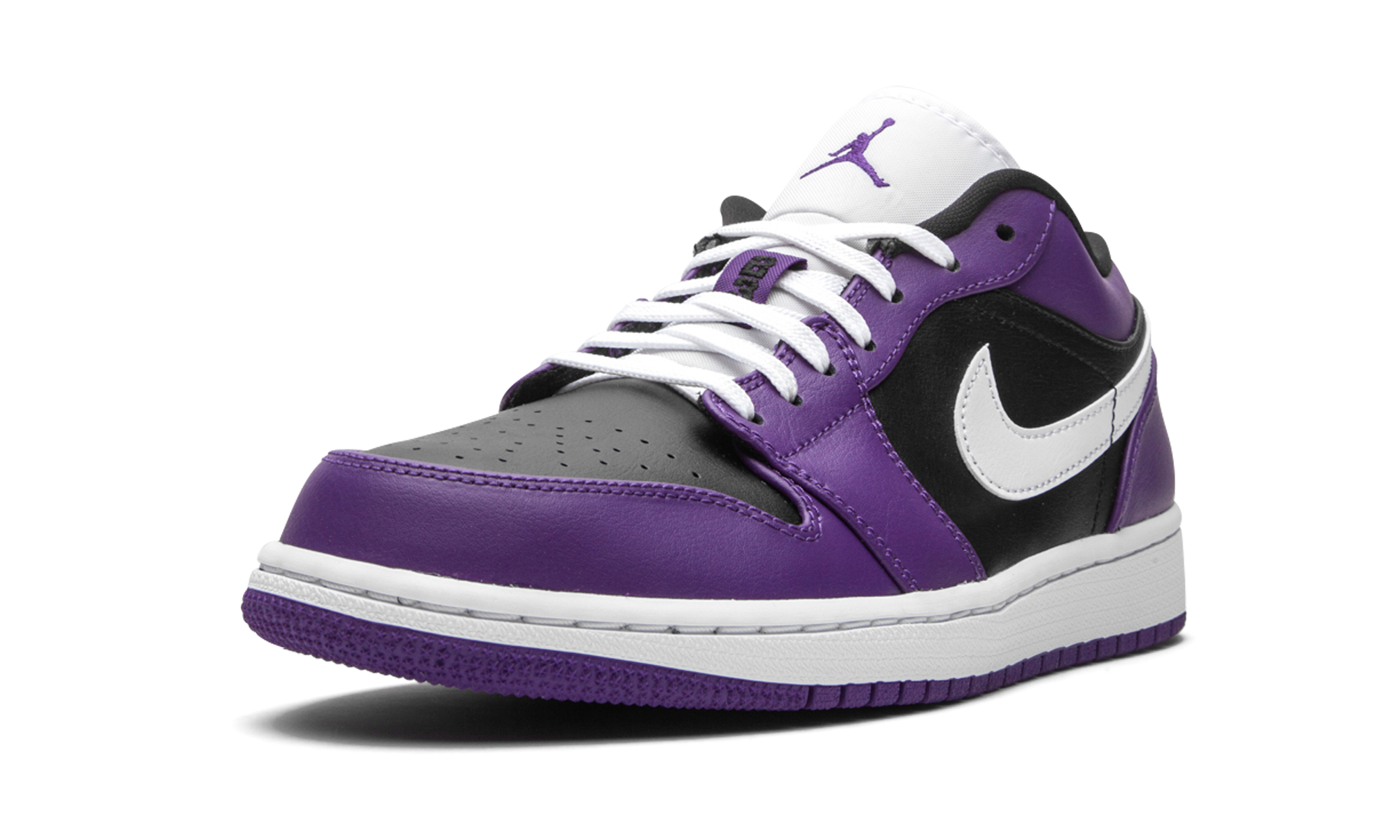 jordan 1 low court purple black+553558-501+left diagnol single view