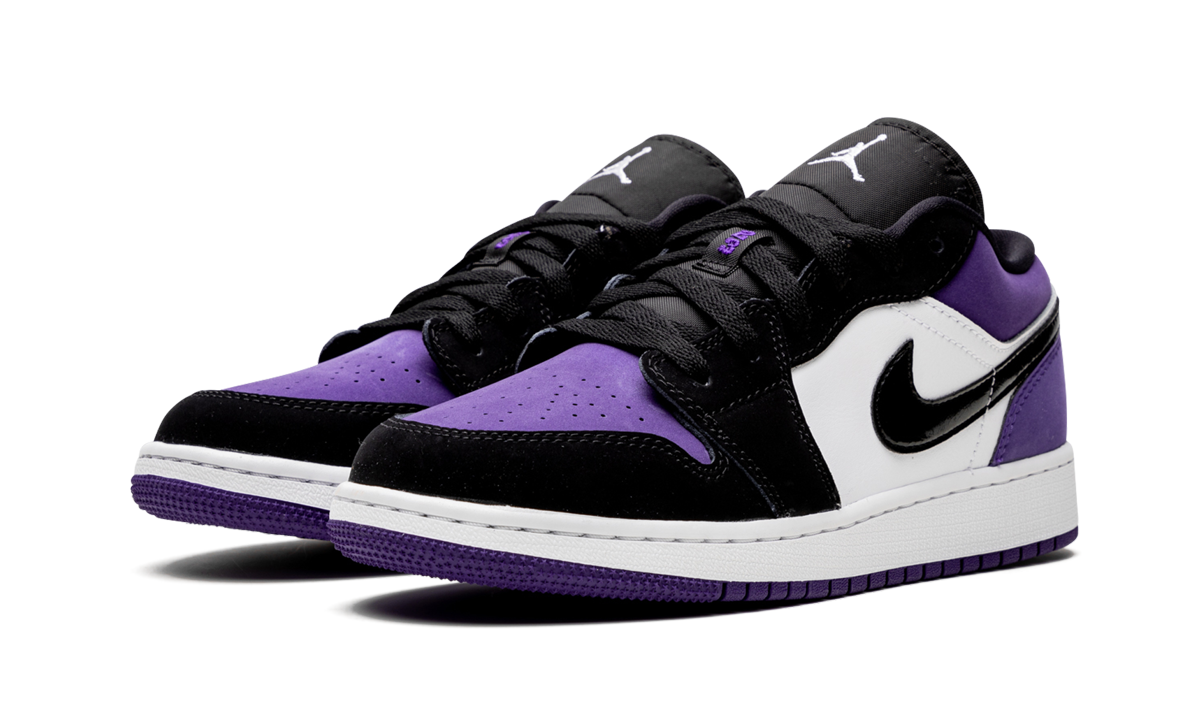 jordan 1 low court purple gs+553560-125+diagnol left view