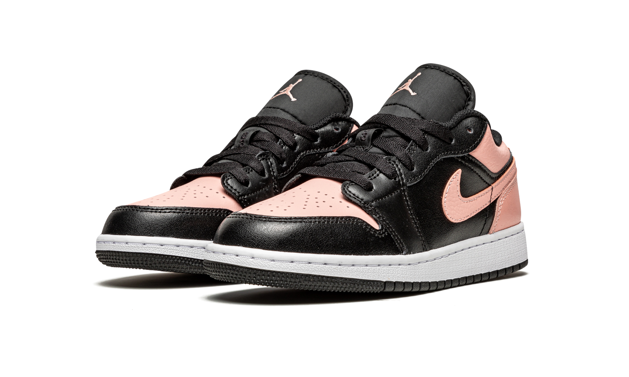 jordan 1 low crimson tint gs+553560-034+diagnol left view