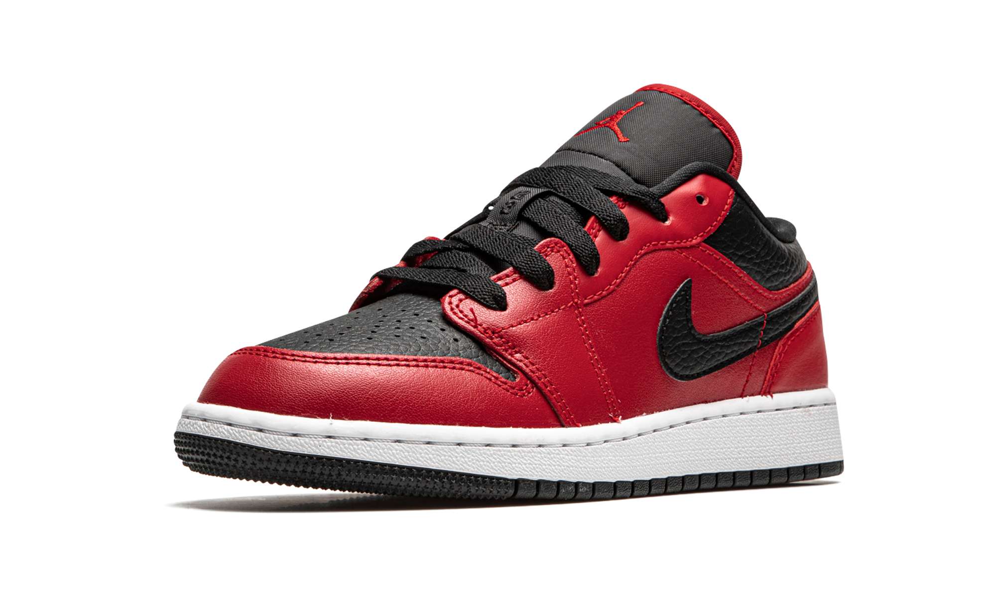 jordan 1 low gym red black pebbled gs+553560-605+left diagnol single view