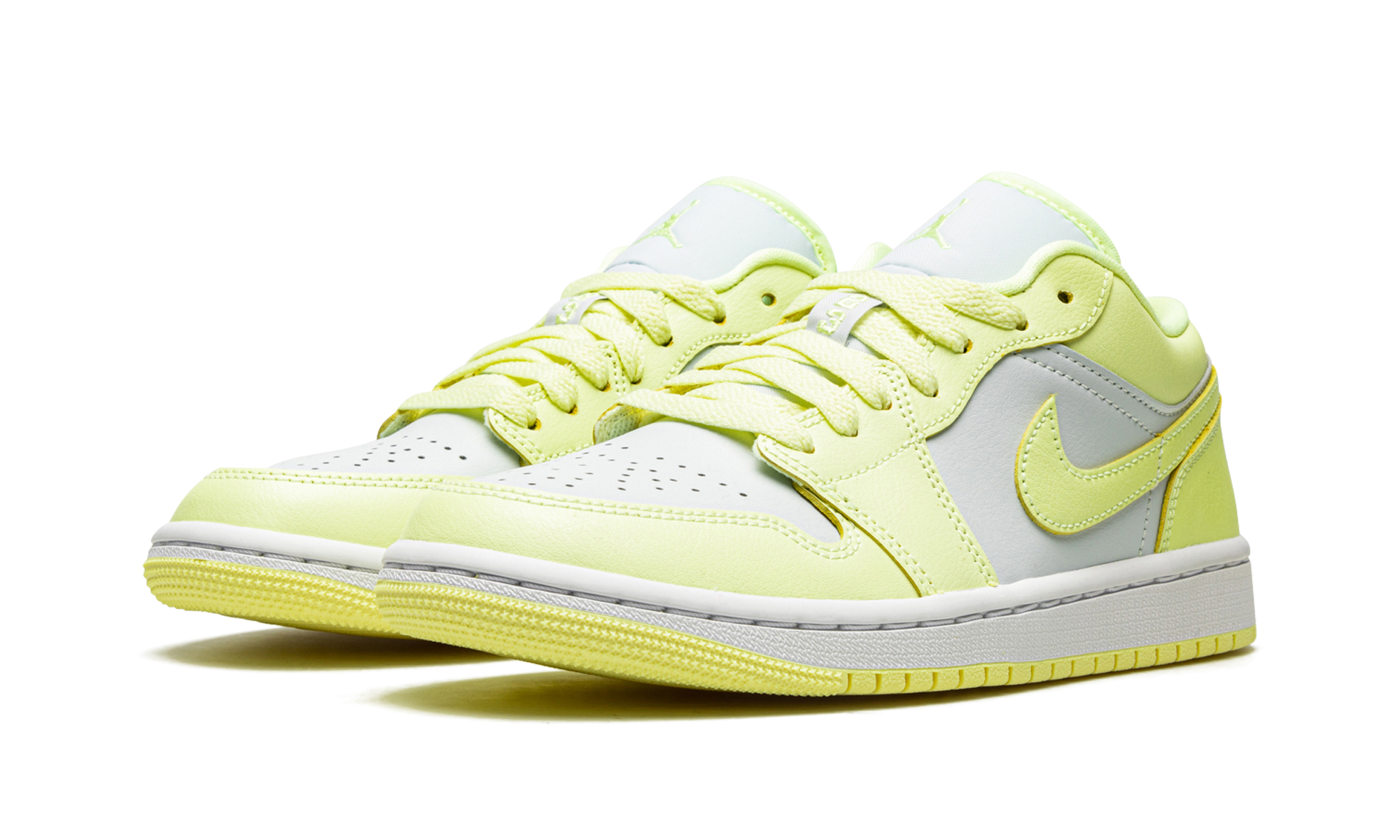 jordan 1 low lemonade women s+DC0774-007+diagnol left view