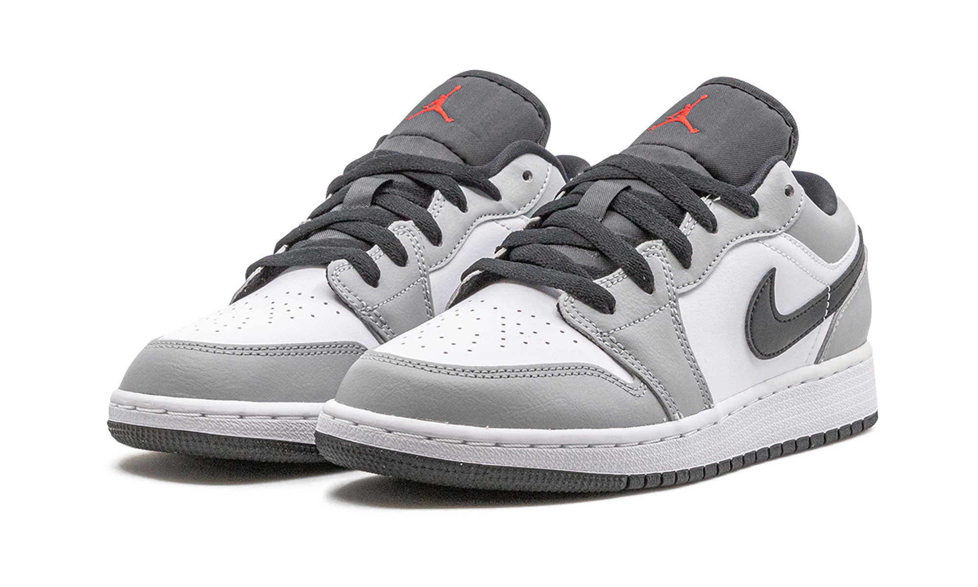 jordan 1 low light smoke grey gs+553560-030+diagnol left view