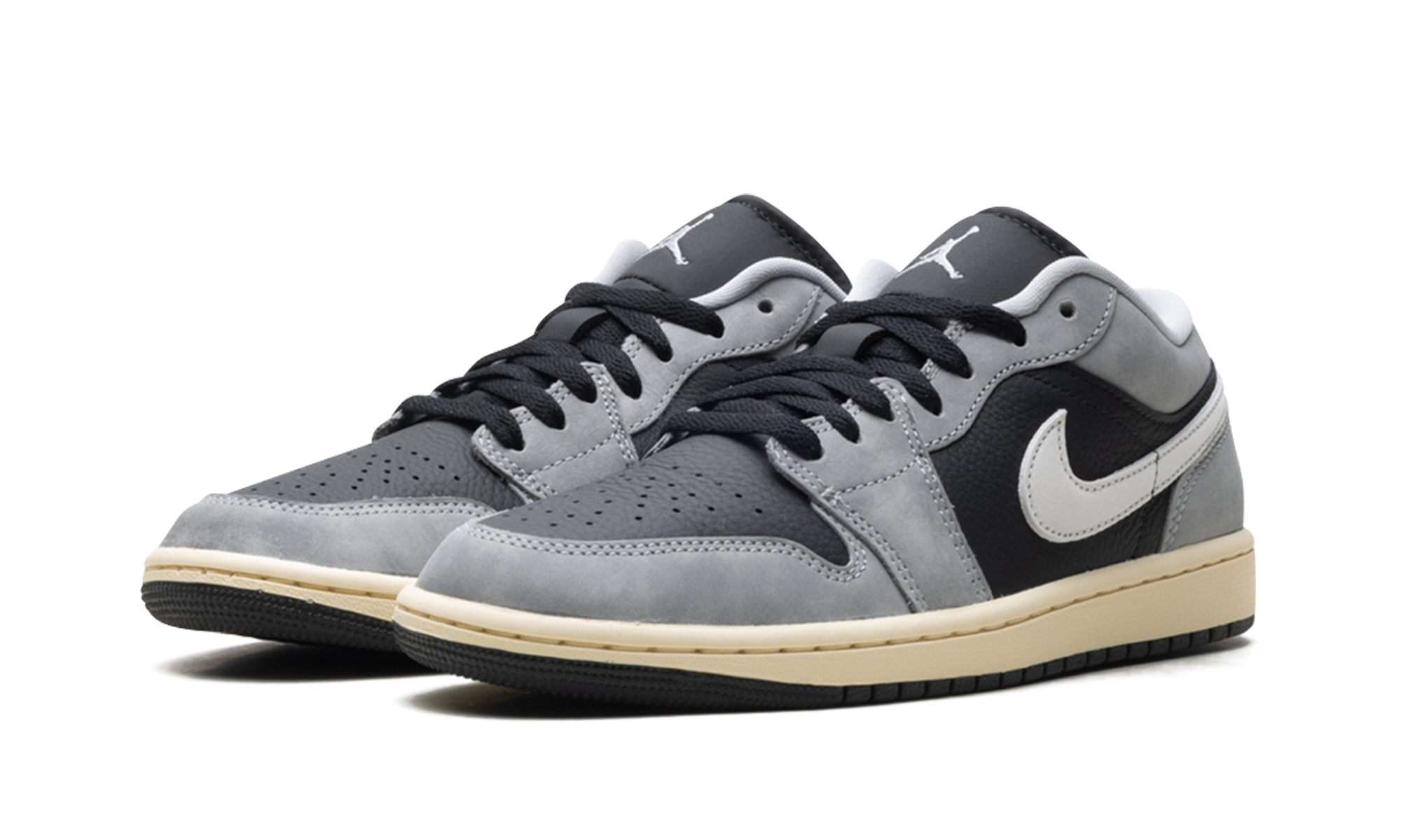 jordan 1 low light smoke grey off noir+HQ2010-012+diagnol left view