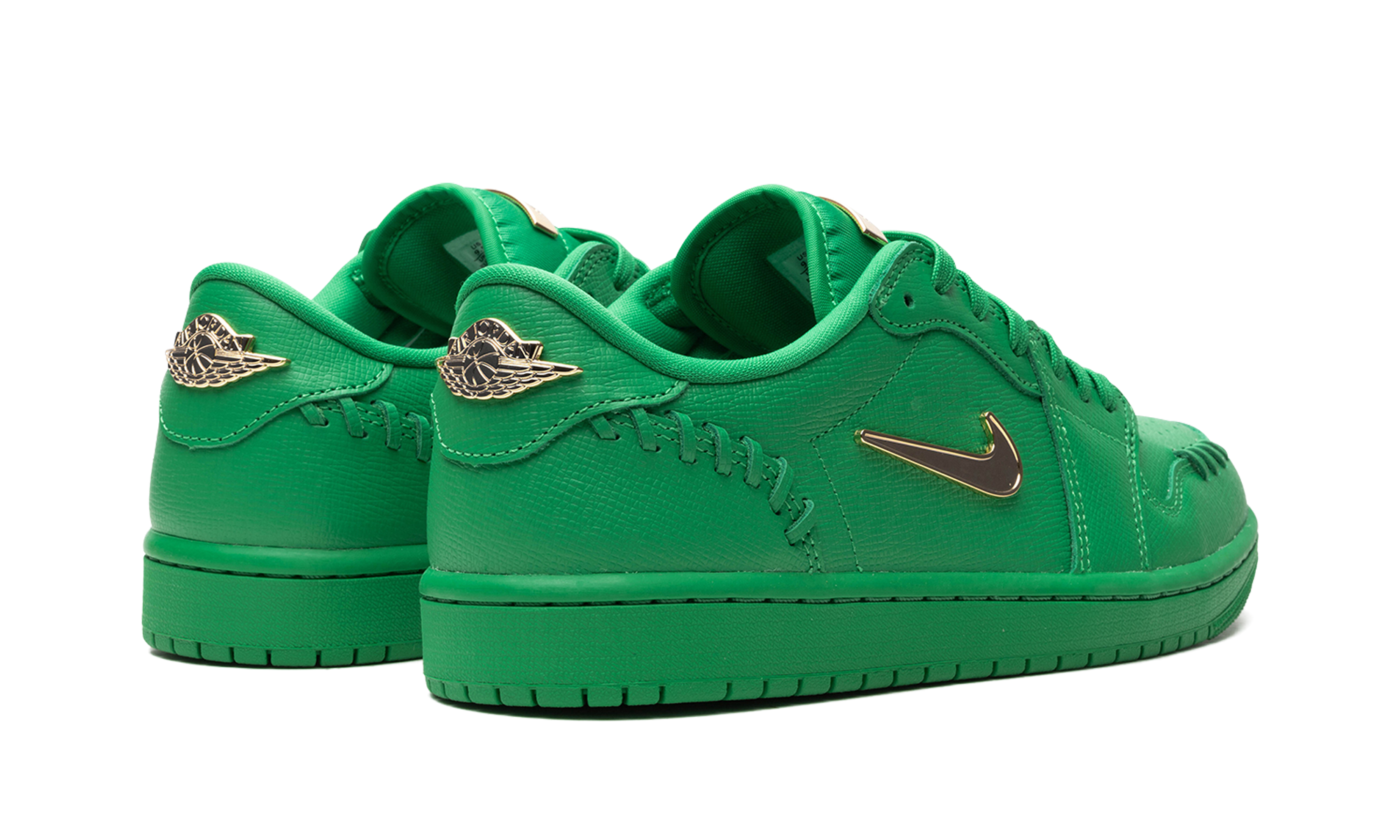 jordan 1 low method of make lucky green women s+FN5032-300+diagnol right behind view