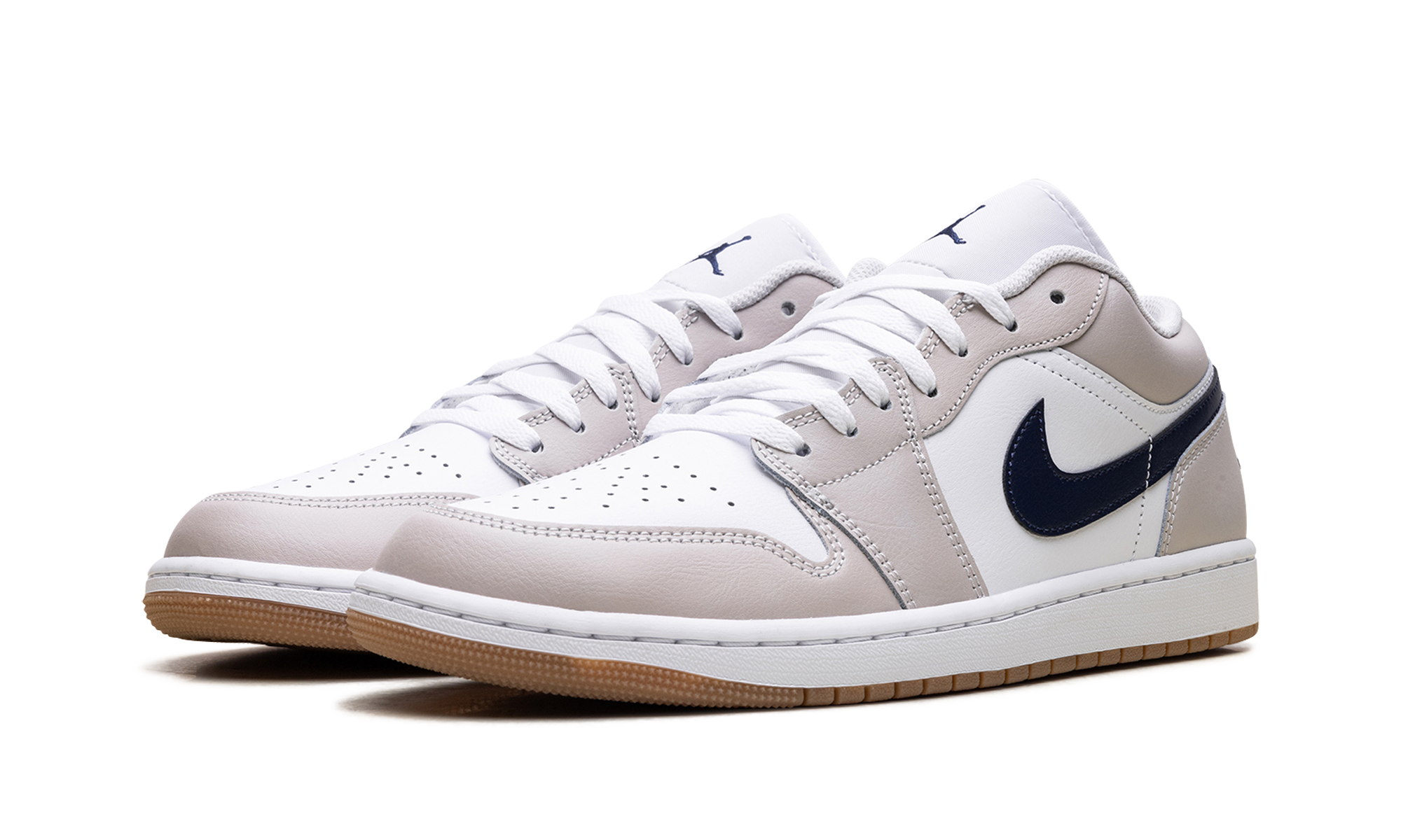 jordan 1 low midnight navy neutral grey+553558-146+diagnol left view