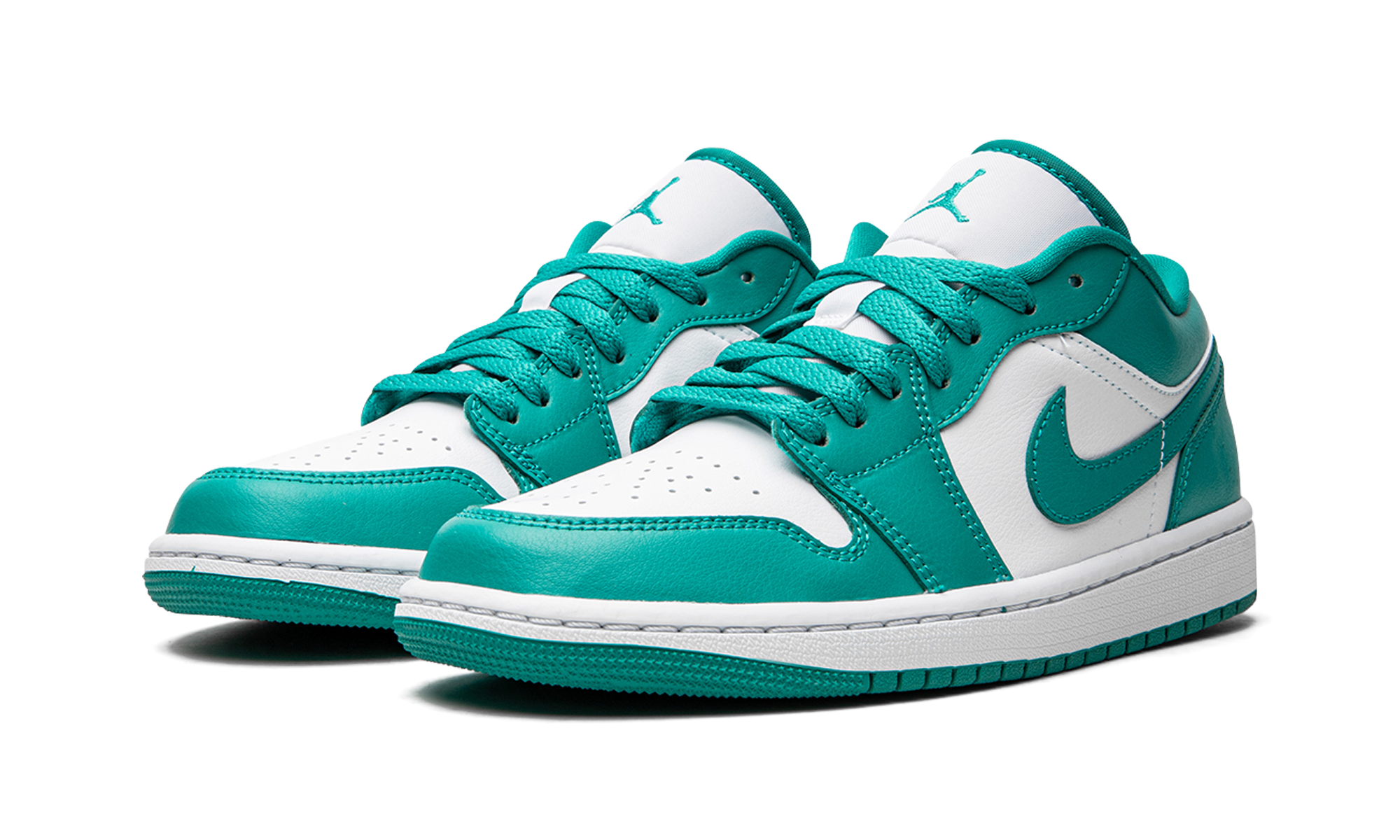 jordan 1 low new emerald women s+DC0774-132+diagnol left view