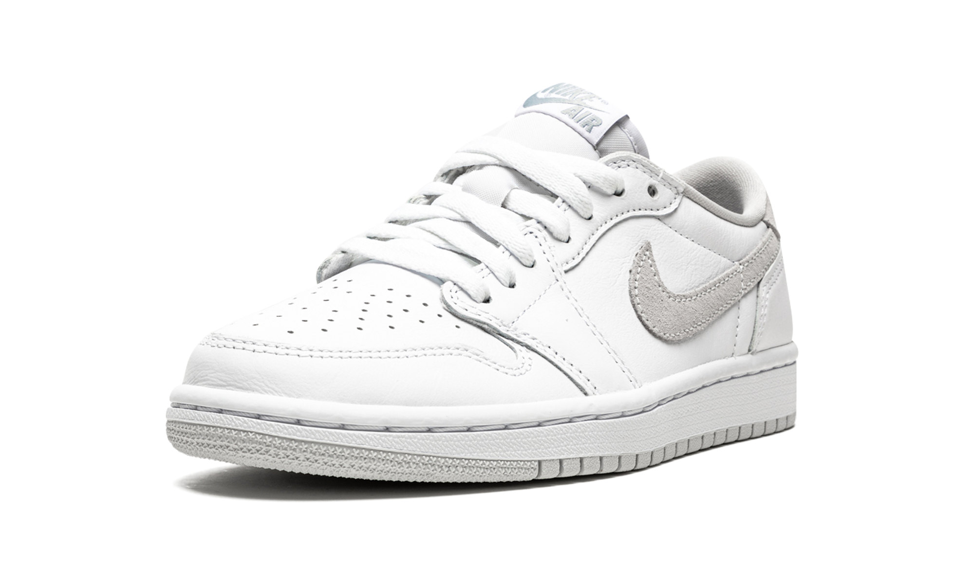 jordan 1 low og neutral grey 2021 women s+CZ0775-100+left diagnol single view