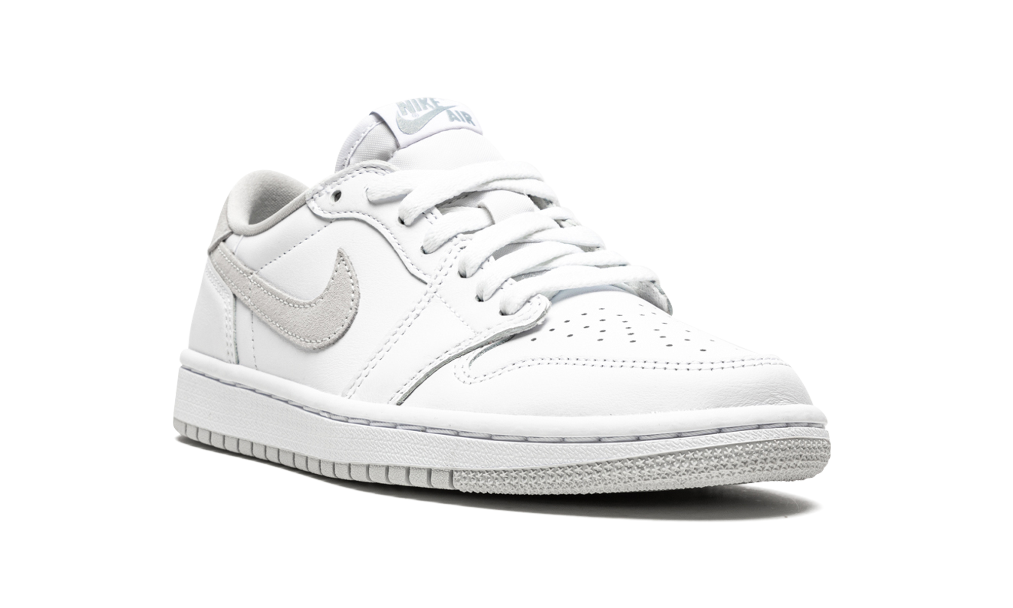 jordan 1 low og neutral grey 2021 women s+CZ0775-100+diagnol right view
