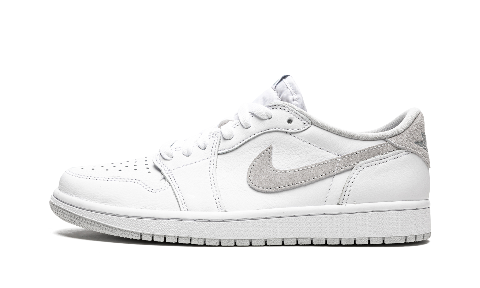 jordan 1 low og neutral grey 2021 2024+CZ0790-100+diagnol right view 1