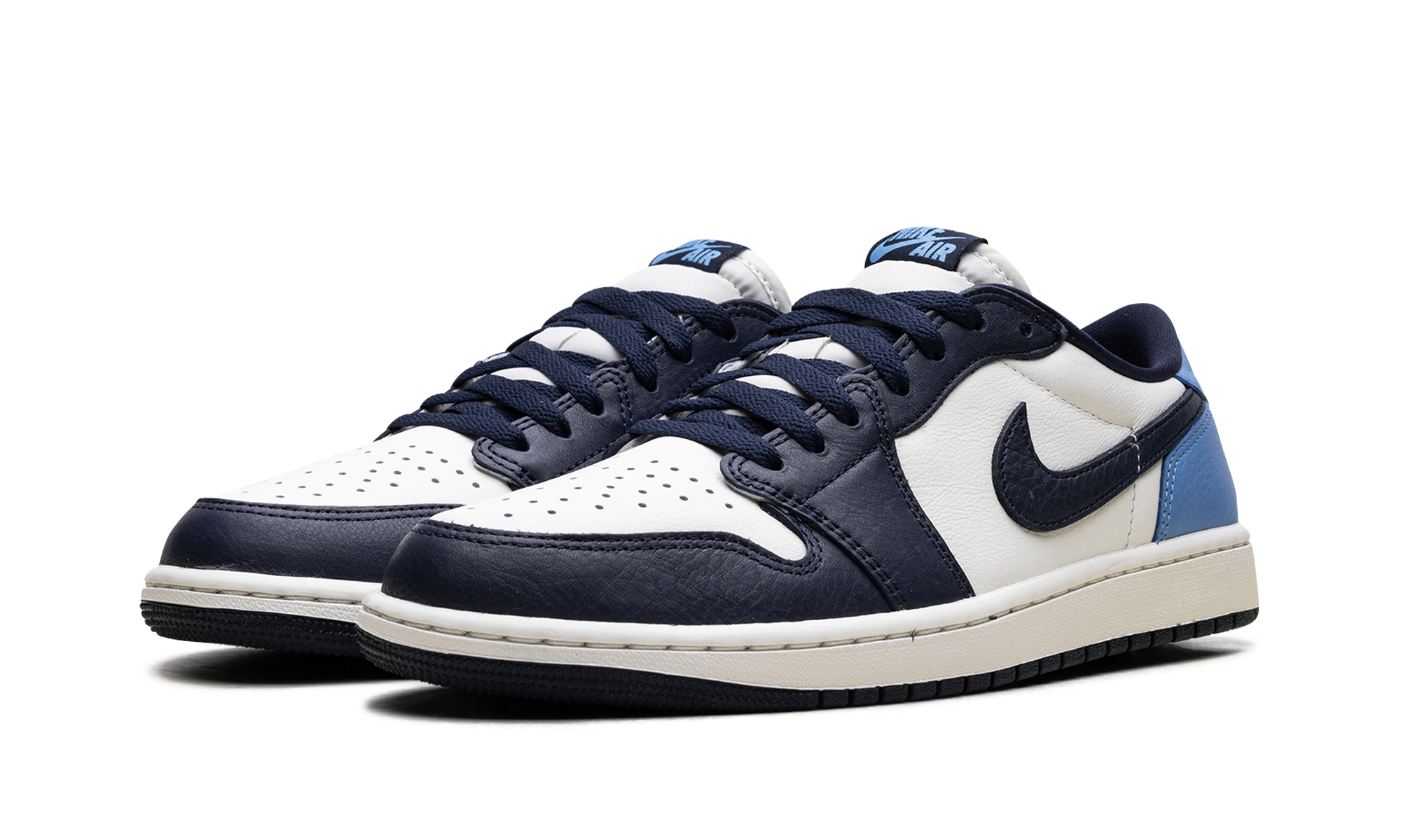 jordan 1 low og obsidian unc+CZ0790-400+diagnol left view