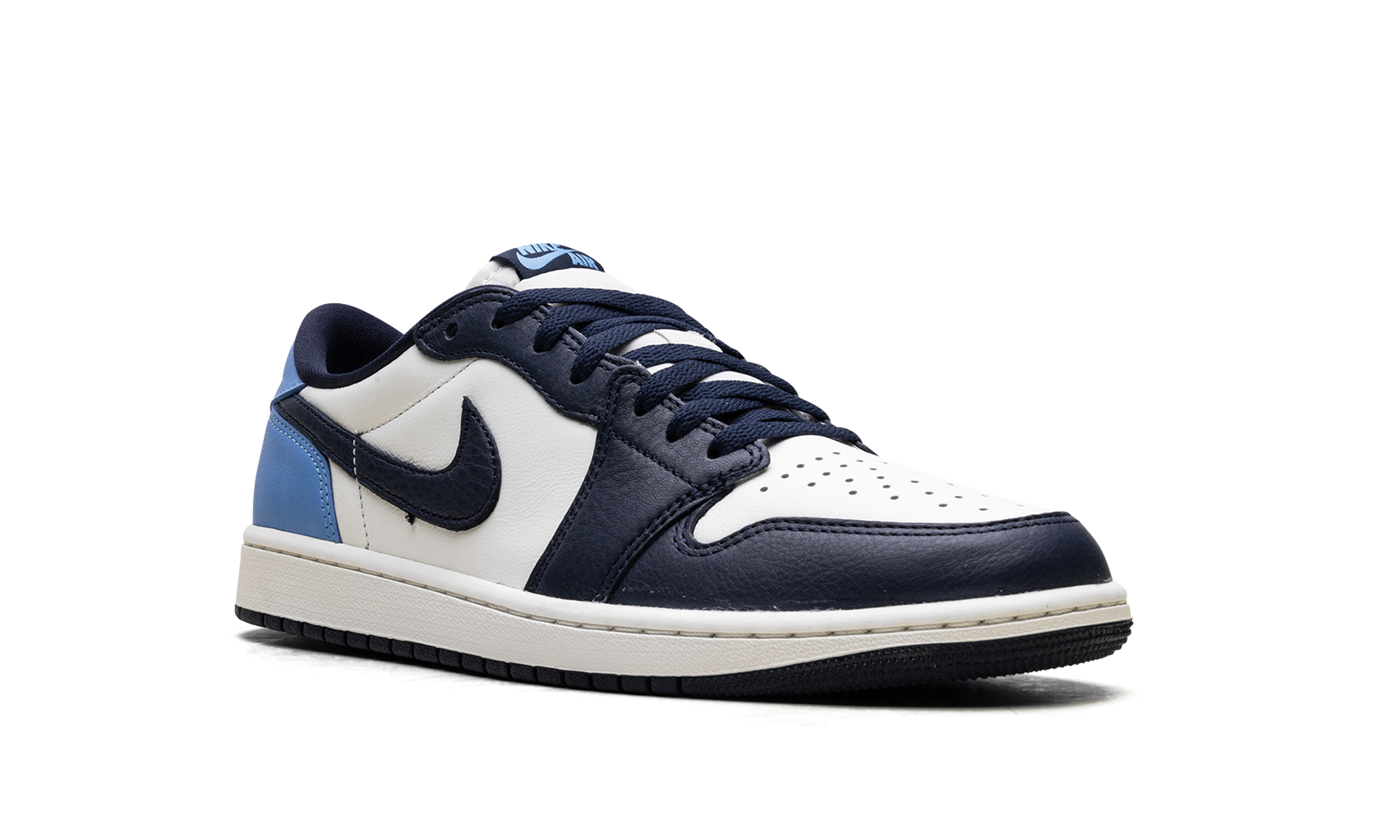 jordan 1 low og obsidian unc+CZ0790-400+diagnol right view