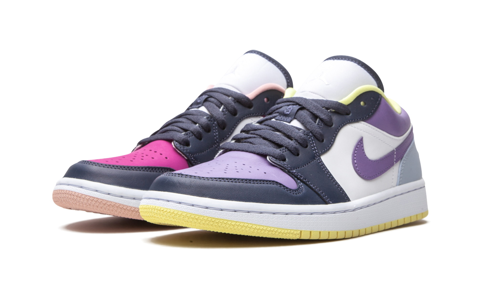 jordan 1 low purple magenta women s+DJ4342-400+diagnol left view