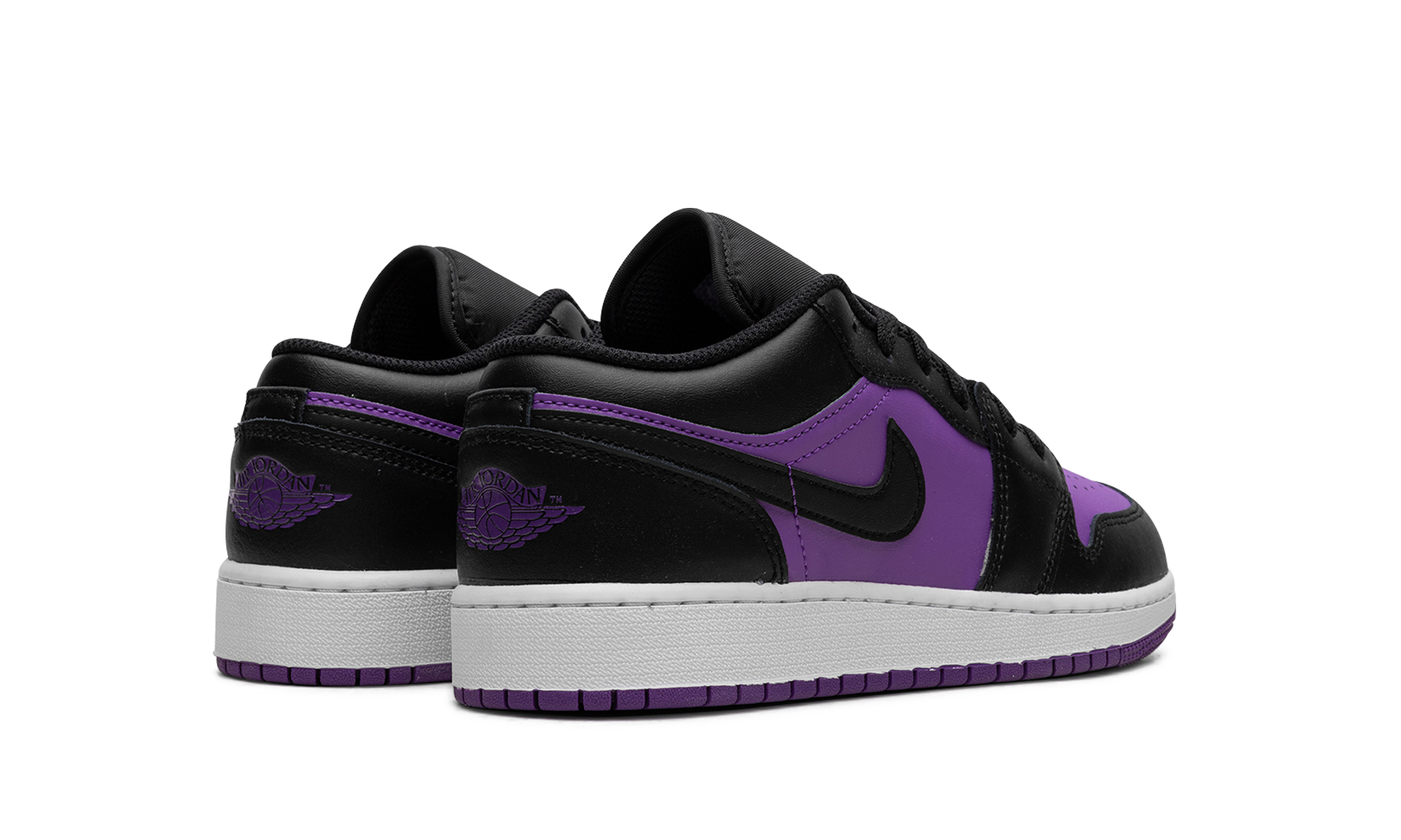 jordan 1 low purple venom gs+553560-505+diagnol right behind view