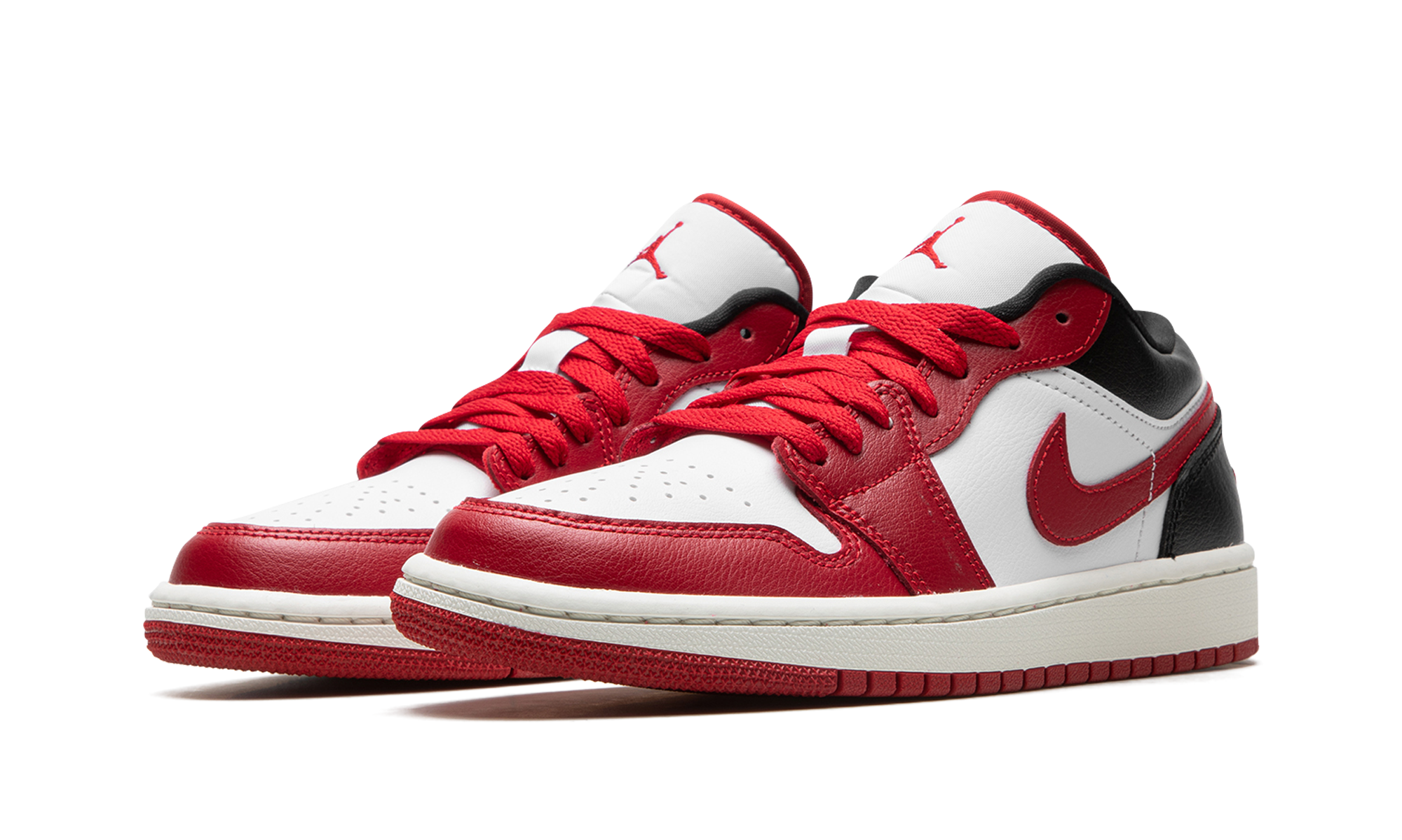 jordan 1 low reverse black toe women s+DC0774-160+diagnol left view