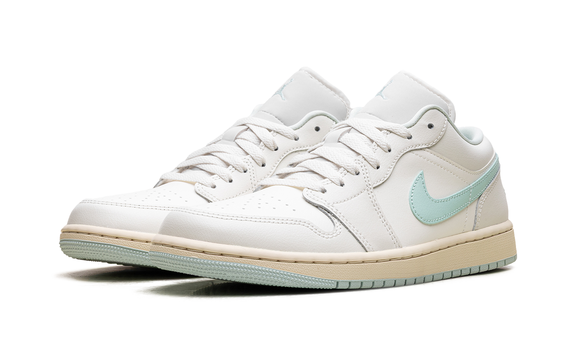 jordan 1 low sail igloo women s+DC0774-134+diagnol left view