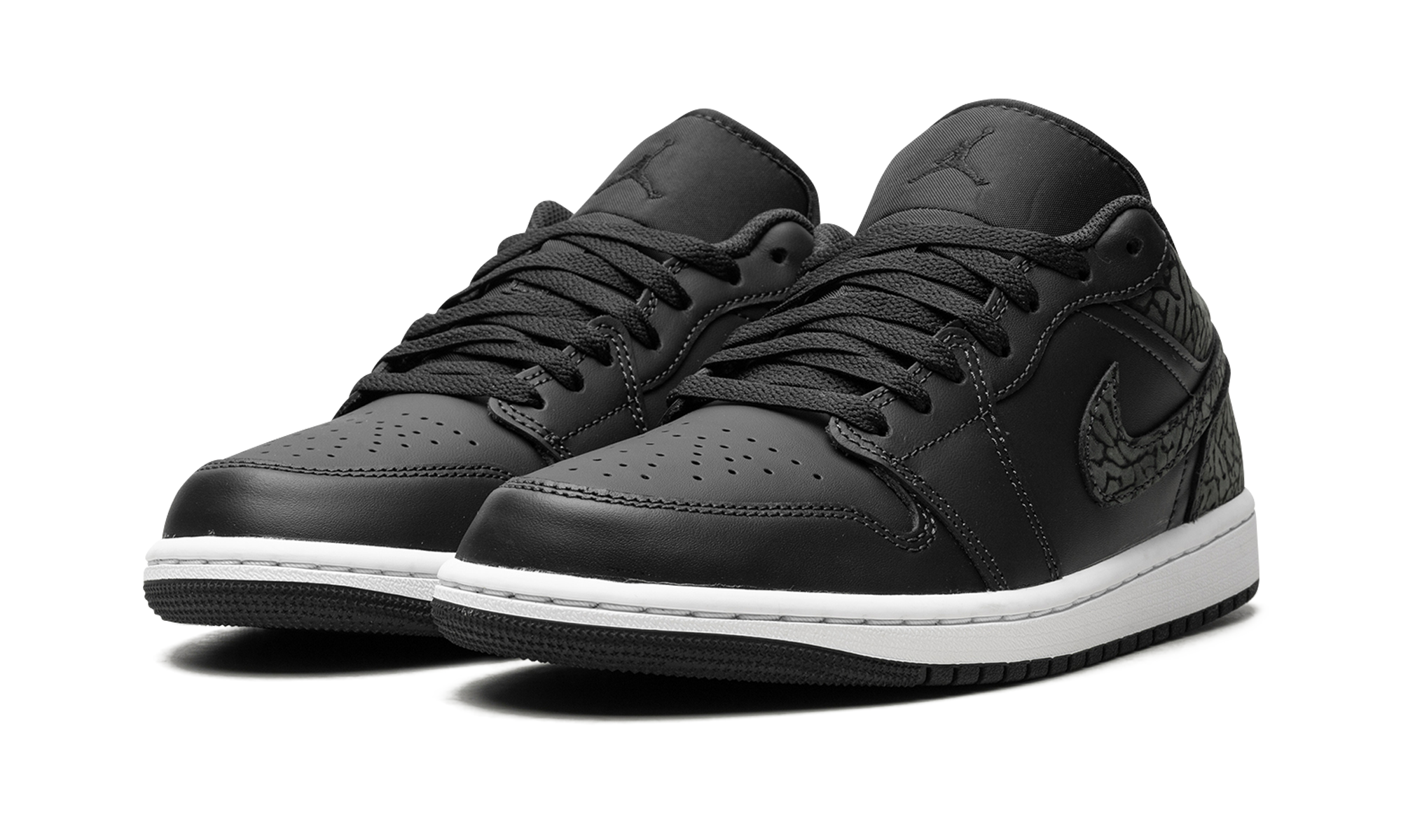 jordan 1 low se black elephant+FB9907-001+diagnol left view