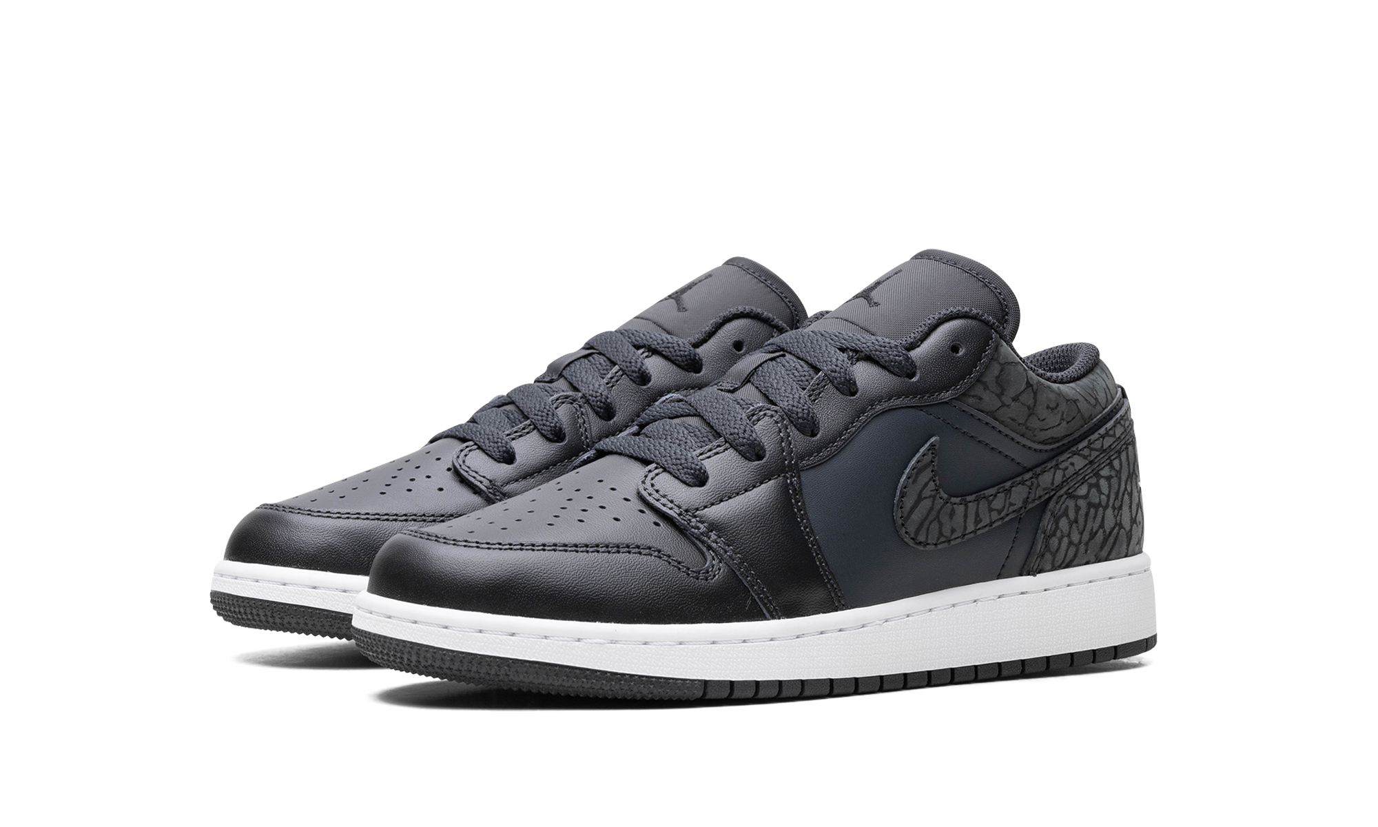 jordan 1 low se black elephant gs+FB9908-001+diagnol left view