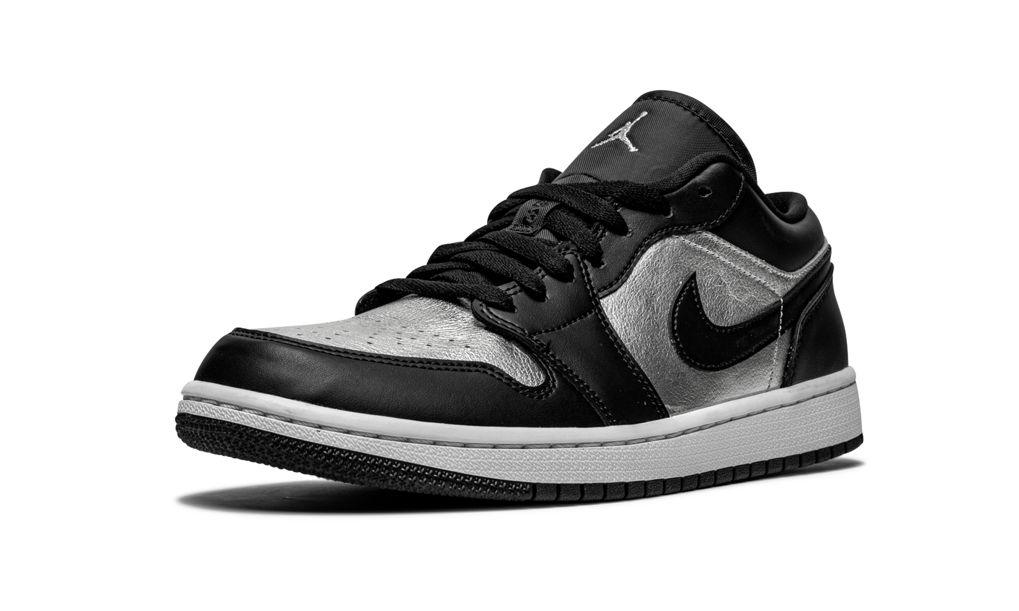 jordan 1 low se black metallic silver women s+DA5551-001+left diagnol single view