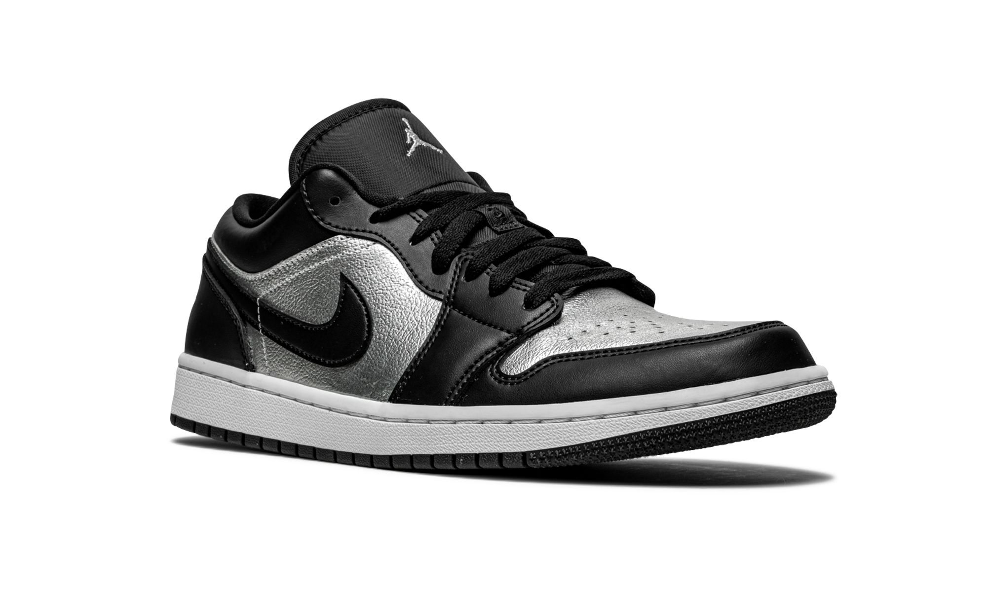 jordan 1 low se black metallic silver women s+DA5551-001+diagnol right view