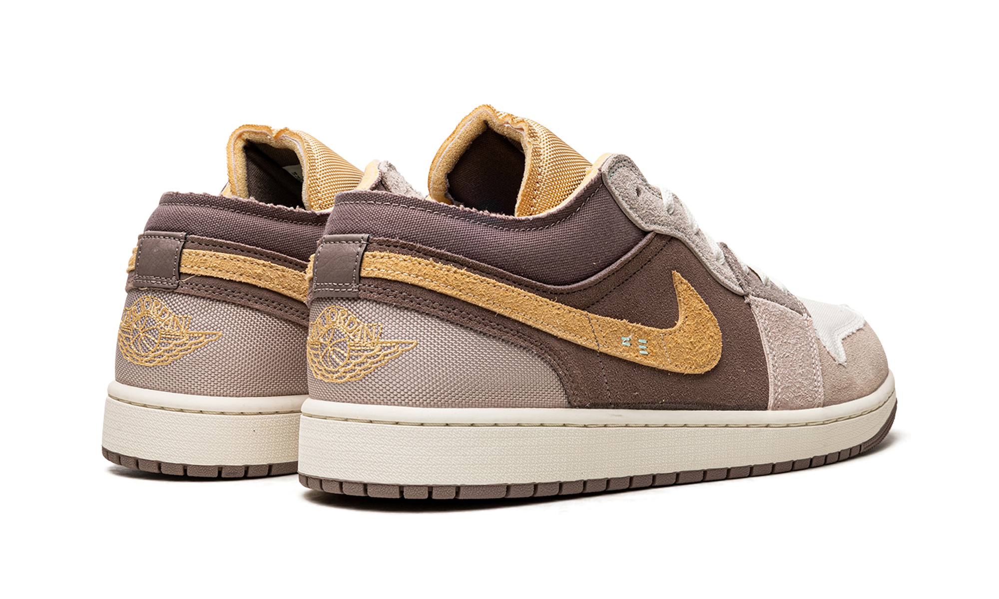 jordan 1 low se craft taupe haze+DN1635-200+diagnol right behind view
