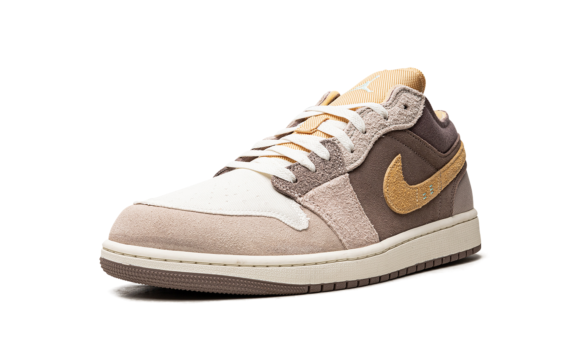 jordan 1 low se craft taupe haze+DN1635-200+left diagnol single view