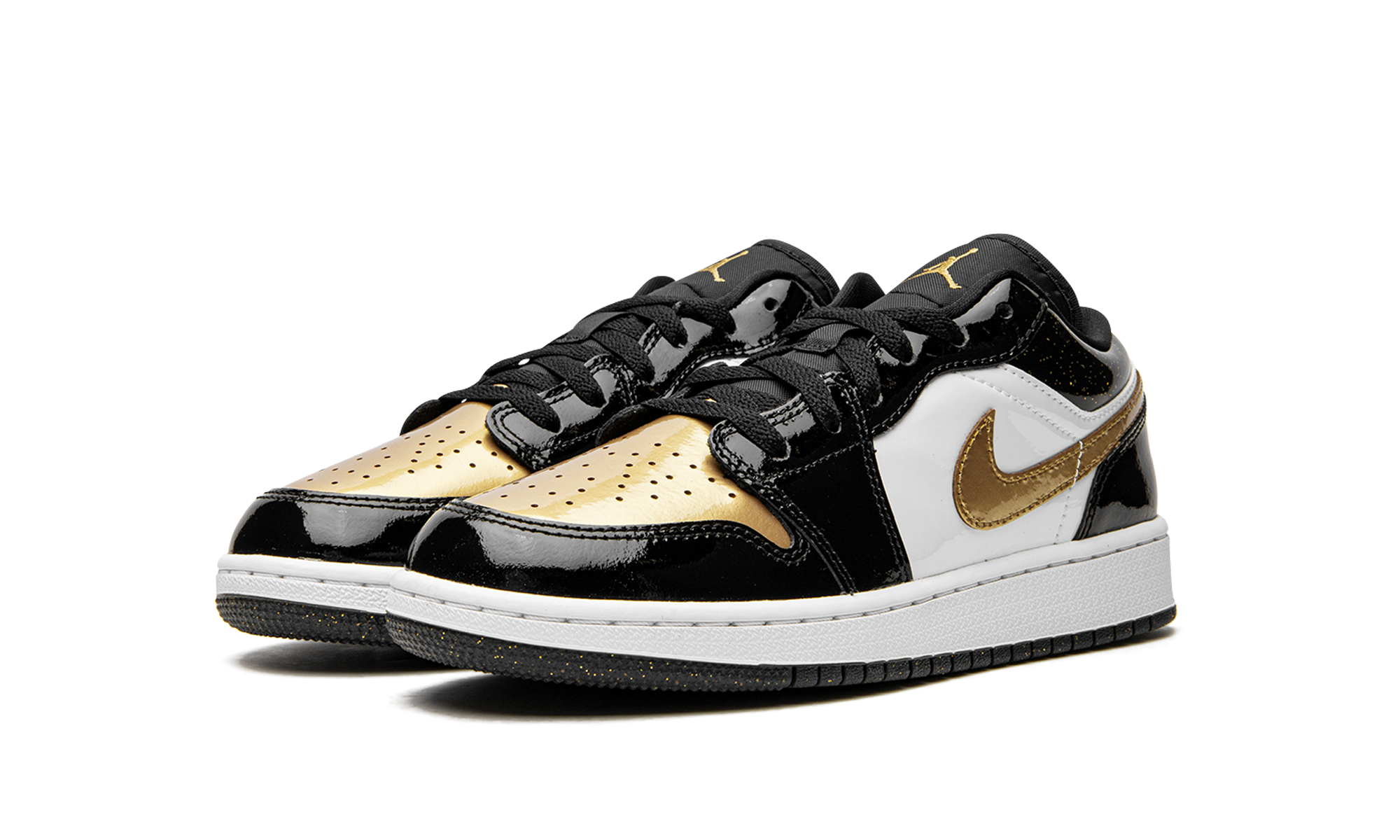 jordan 1 low se gold toe gs+DR6970-071+diagnol left view