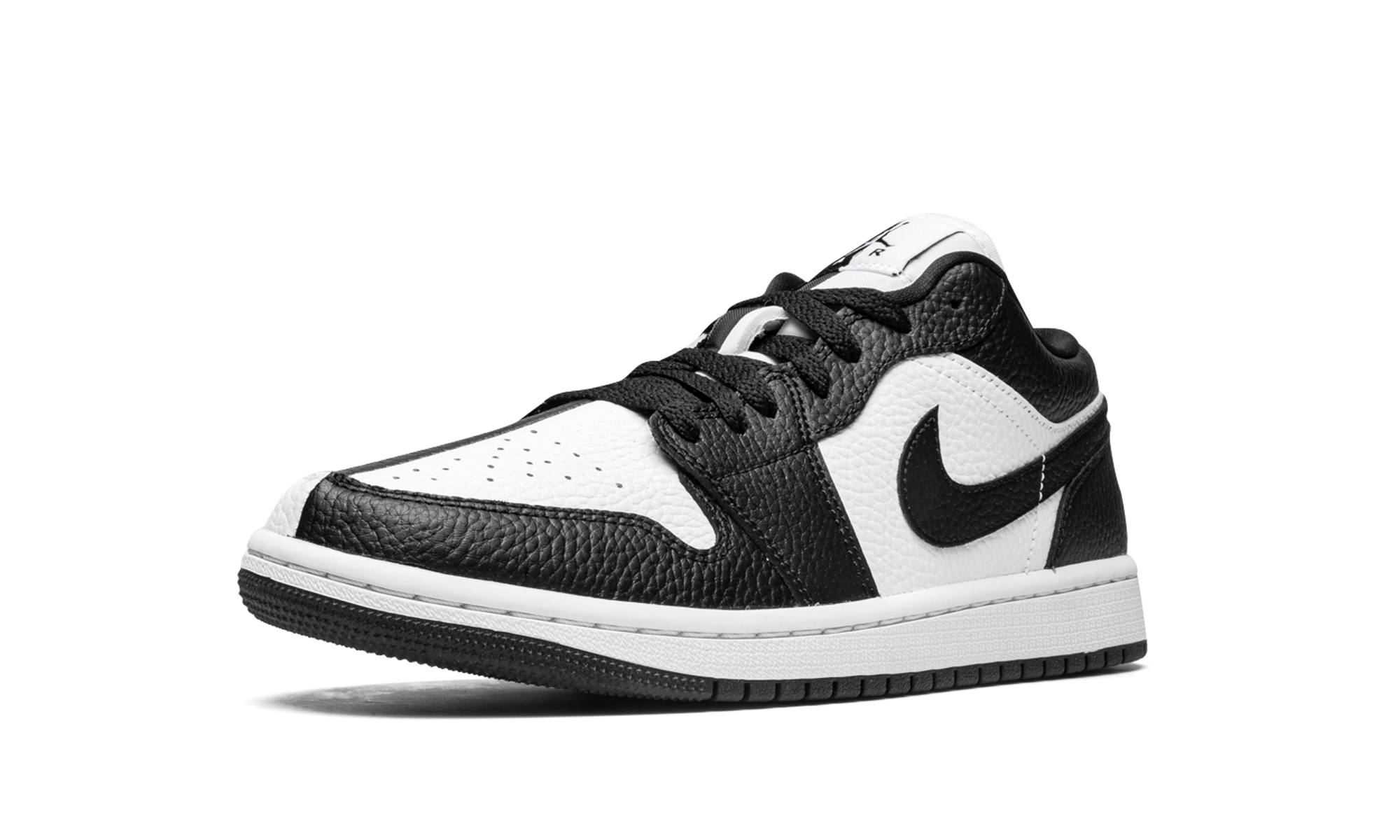jordan 1 low se homage split white black women s+DR0502-101+left diagnol single view