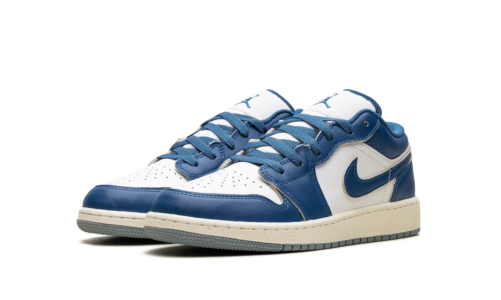 jordan 1 low se industrial blue gs+FN9137-141+diagnol left view