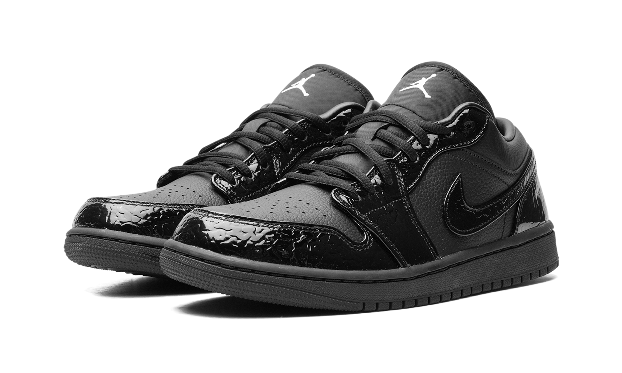 jordan 1 low se patent elephant black women s+HJ7743-010+diagnol left view