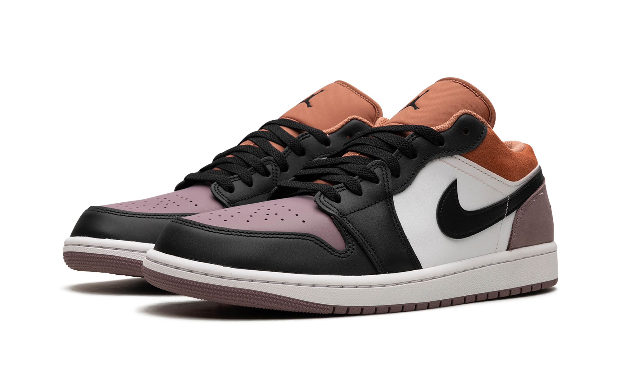 jordan 1 low se sky j mauve+FB9907-102+diagnol left view