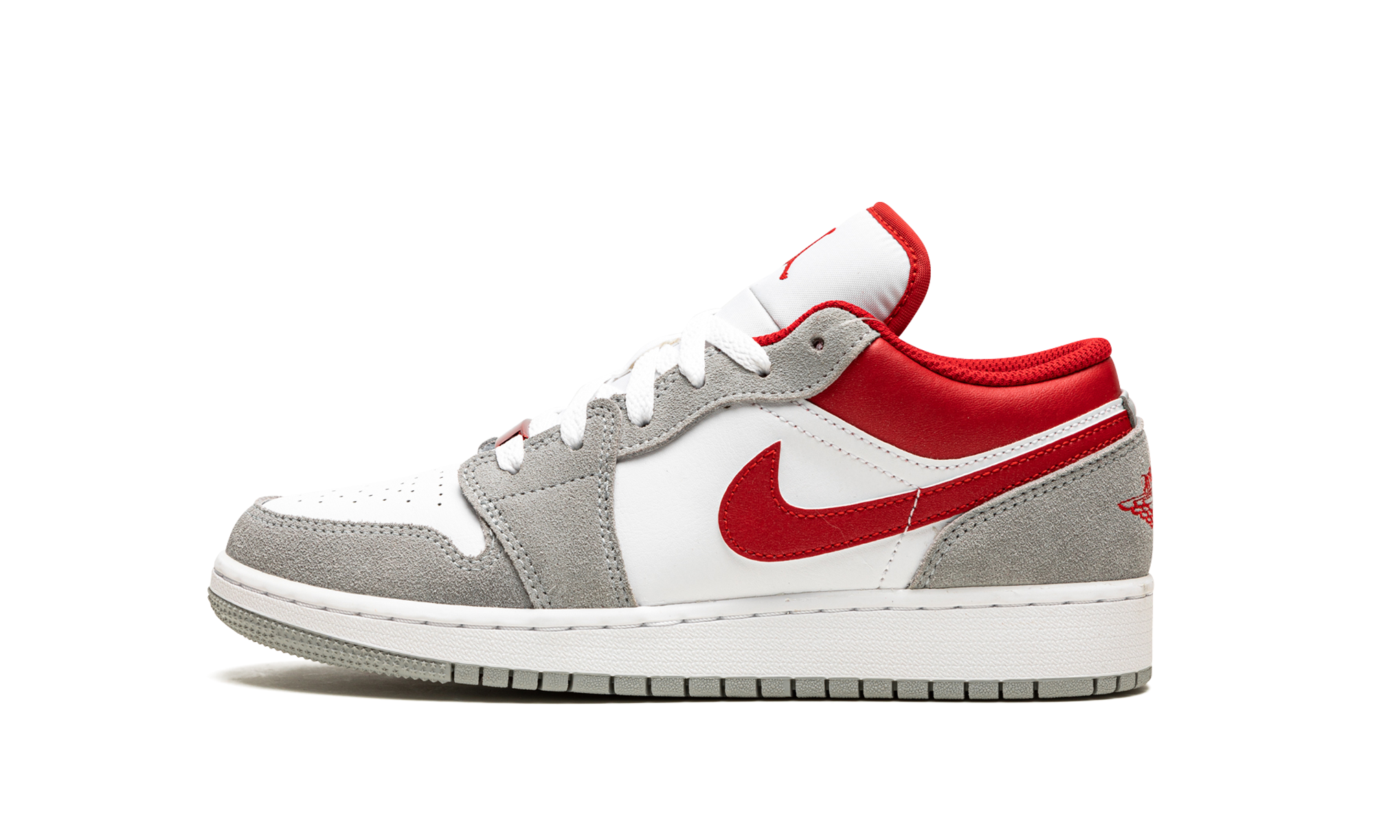 jordan 1 low se smoke grey gym red gs+DM0589-016+diagnol right view 1