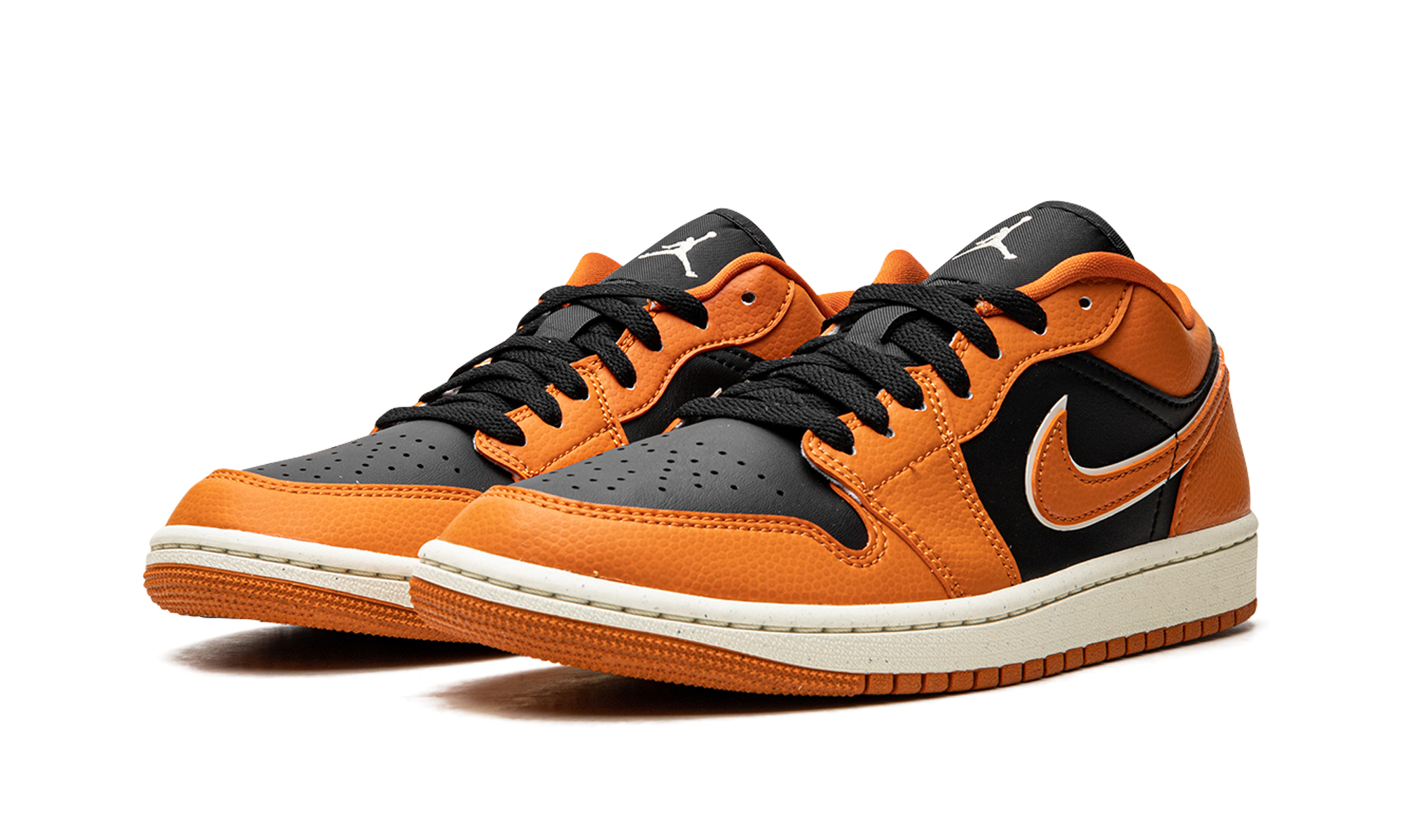 jordan 1 low se sport spice women s+DV1299-800+diagnol left view