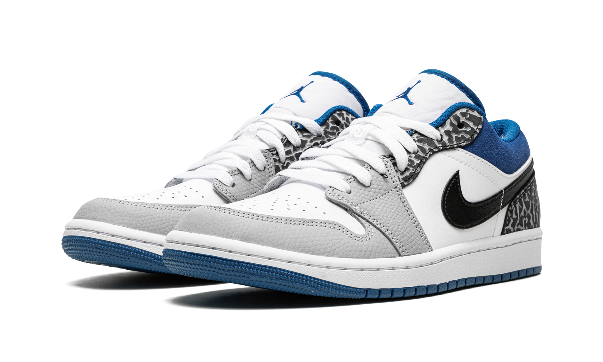 jordan 1 low se true blue+DM1199-140+diagnol left view