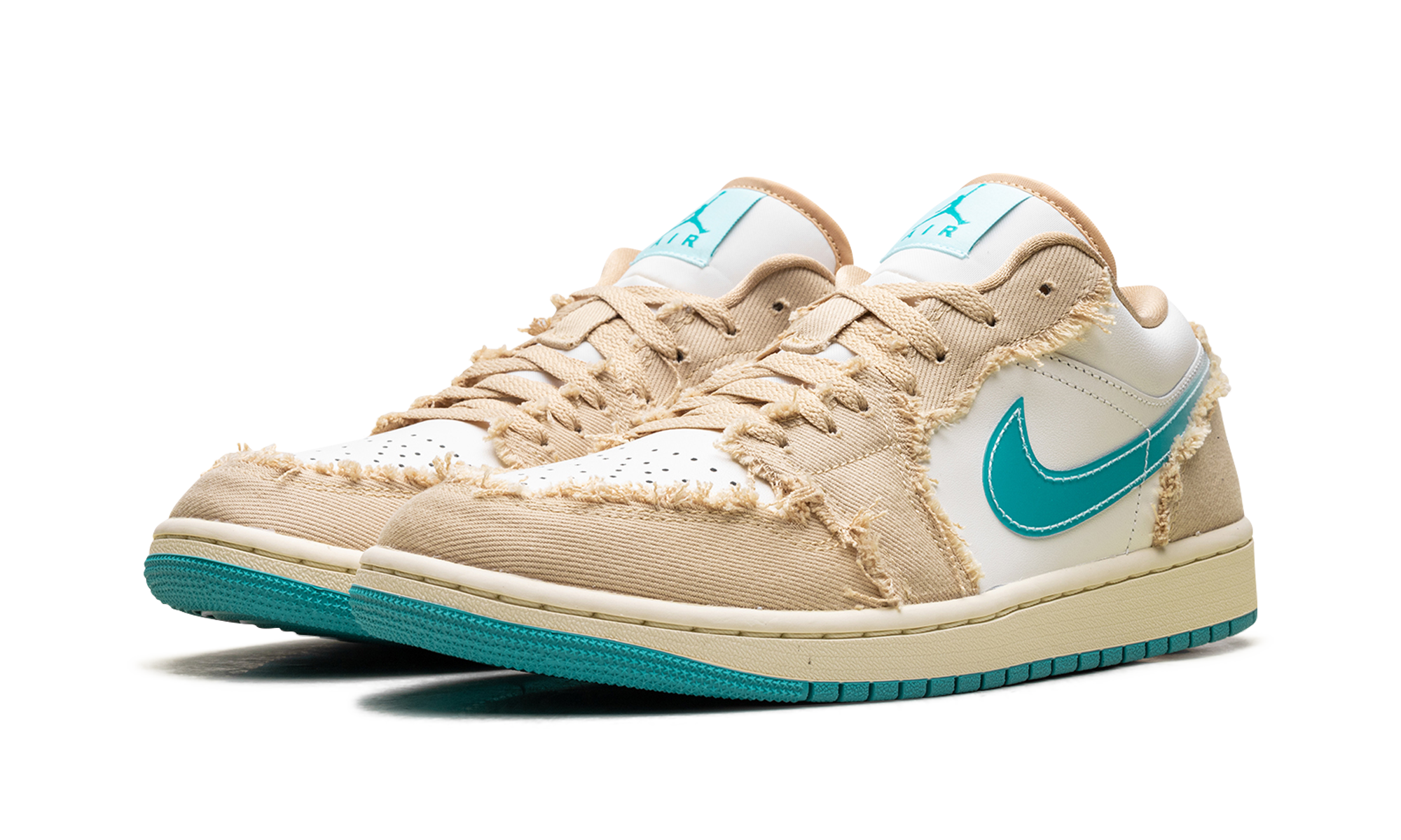 jordan 1 low se wave women s+HF4983-252+diagnol left view