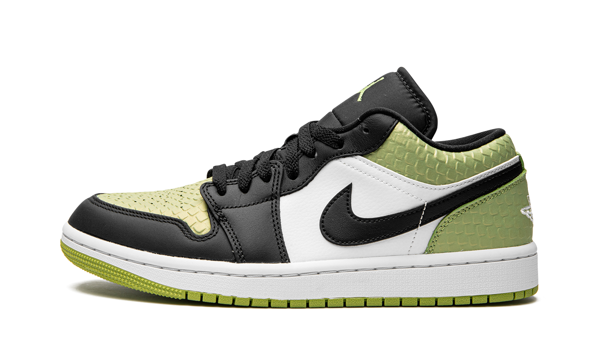 jordan 1 low snakeskin vivid green women s+DX4446-301+diagnol right view 1