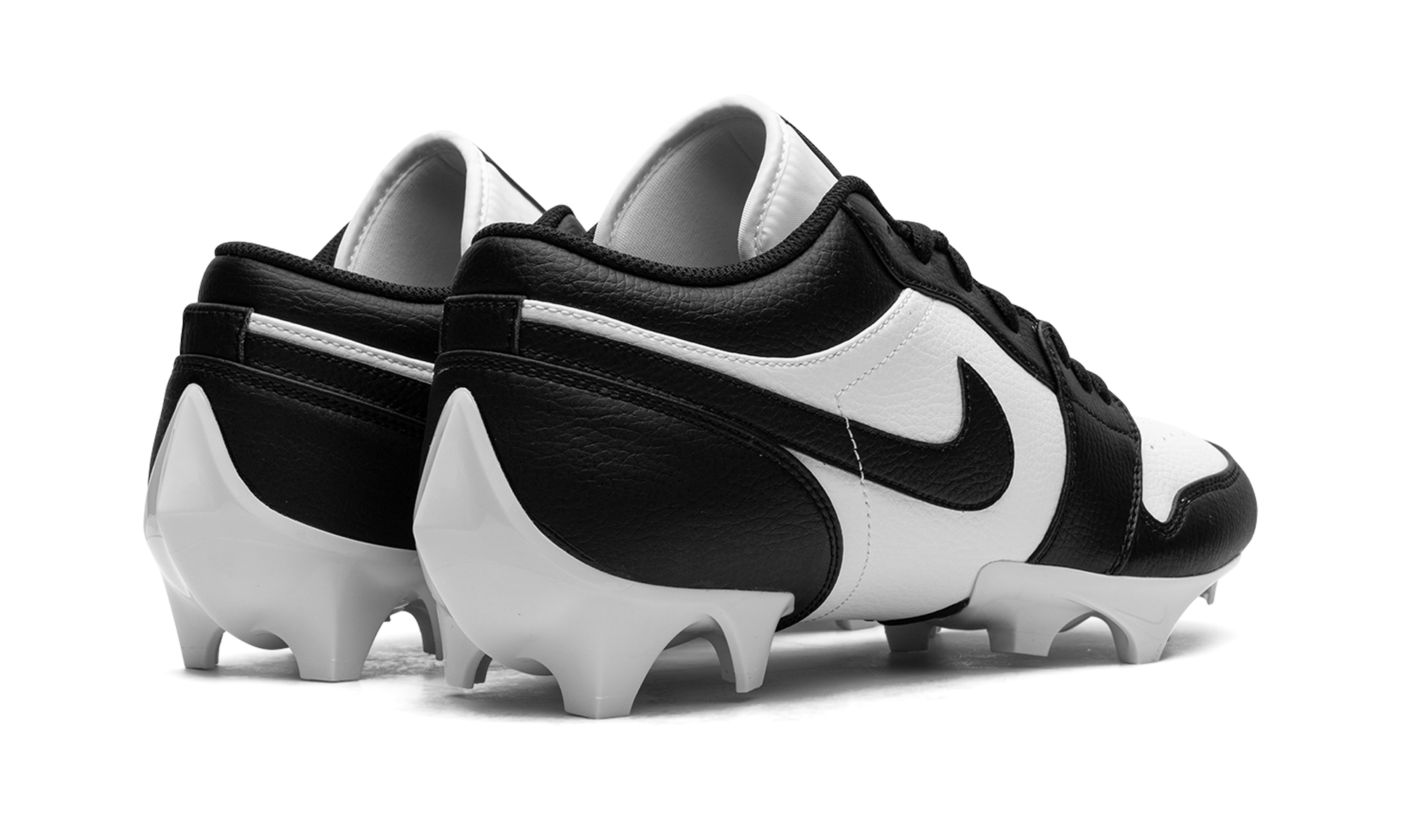jordan 1 low td cleat panda+FJ6245-100+diagnol right behind view