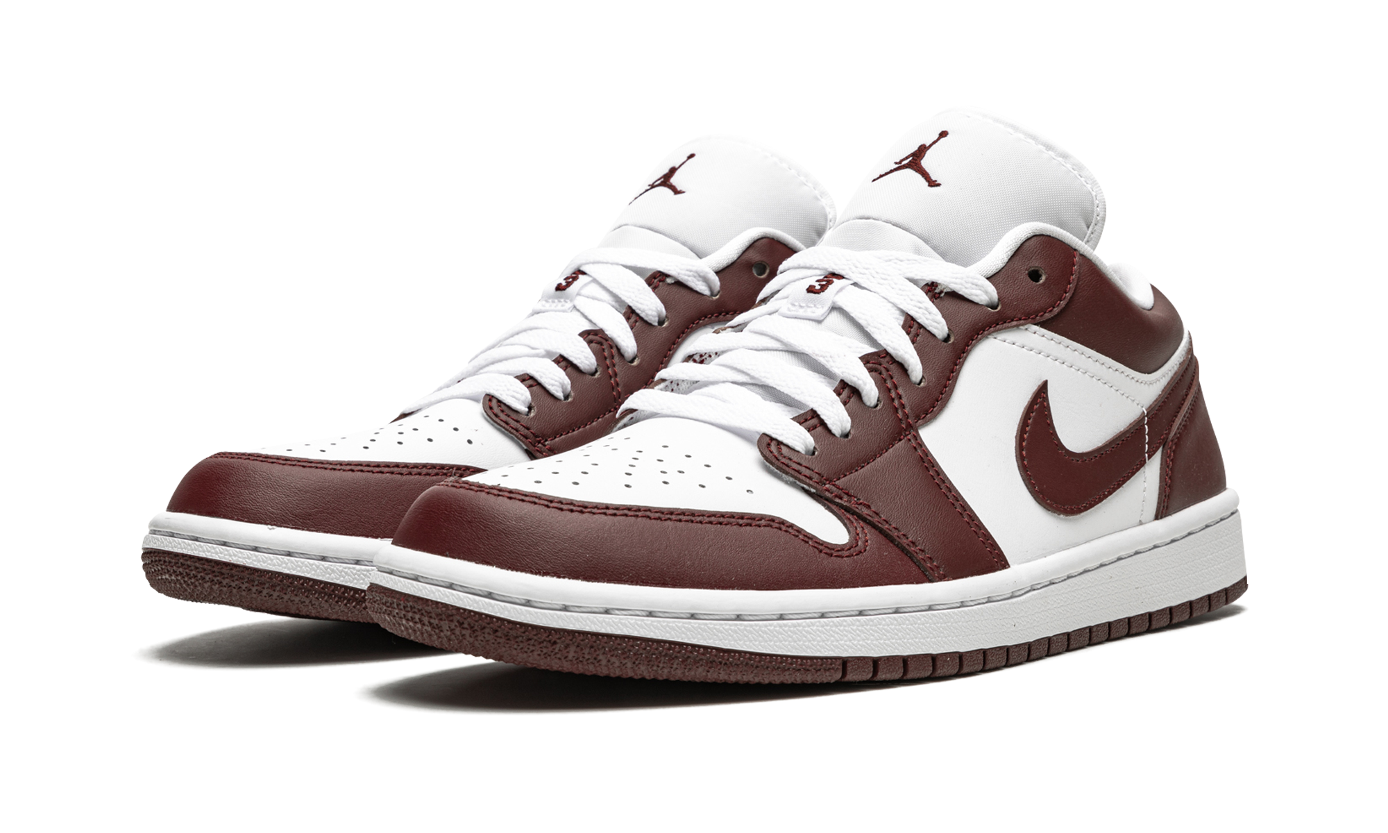 jordan 1 low team red women s+DC0774-116+diagnol left view