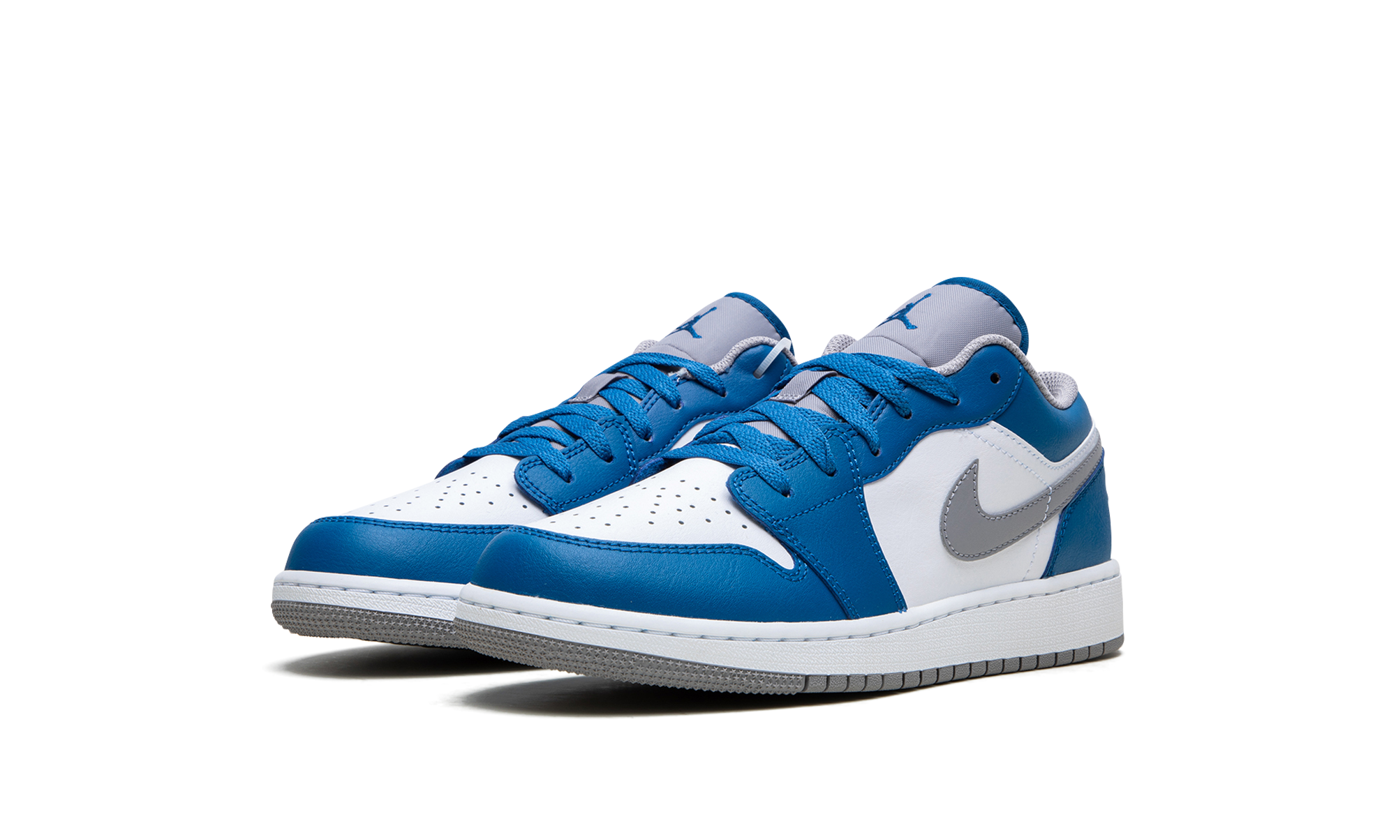 jordan 1 low true blue gs+553560-412+diagnol left view