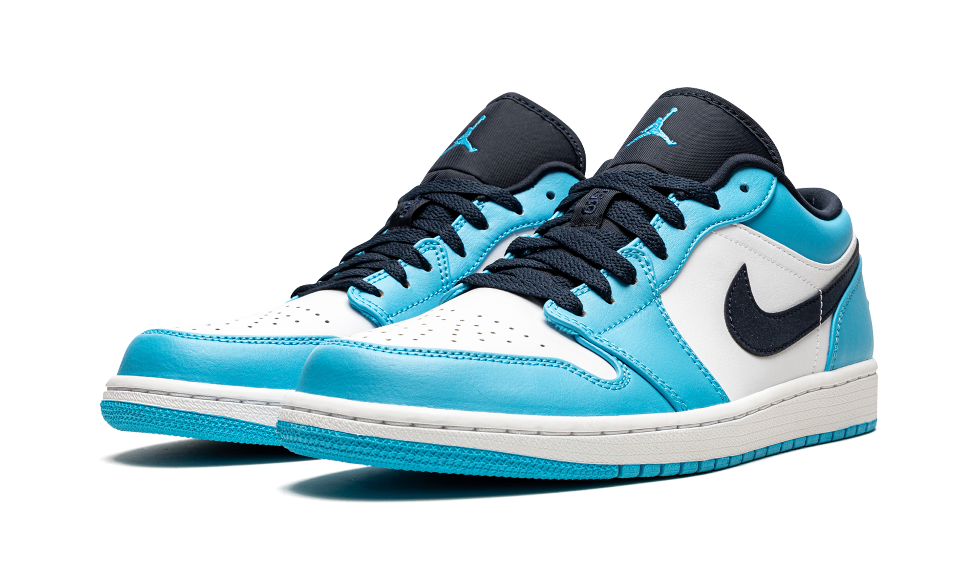 jordan 1 low unc 2021+553558-144+diagnol left view