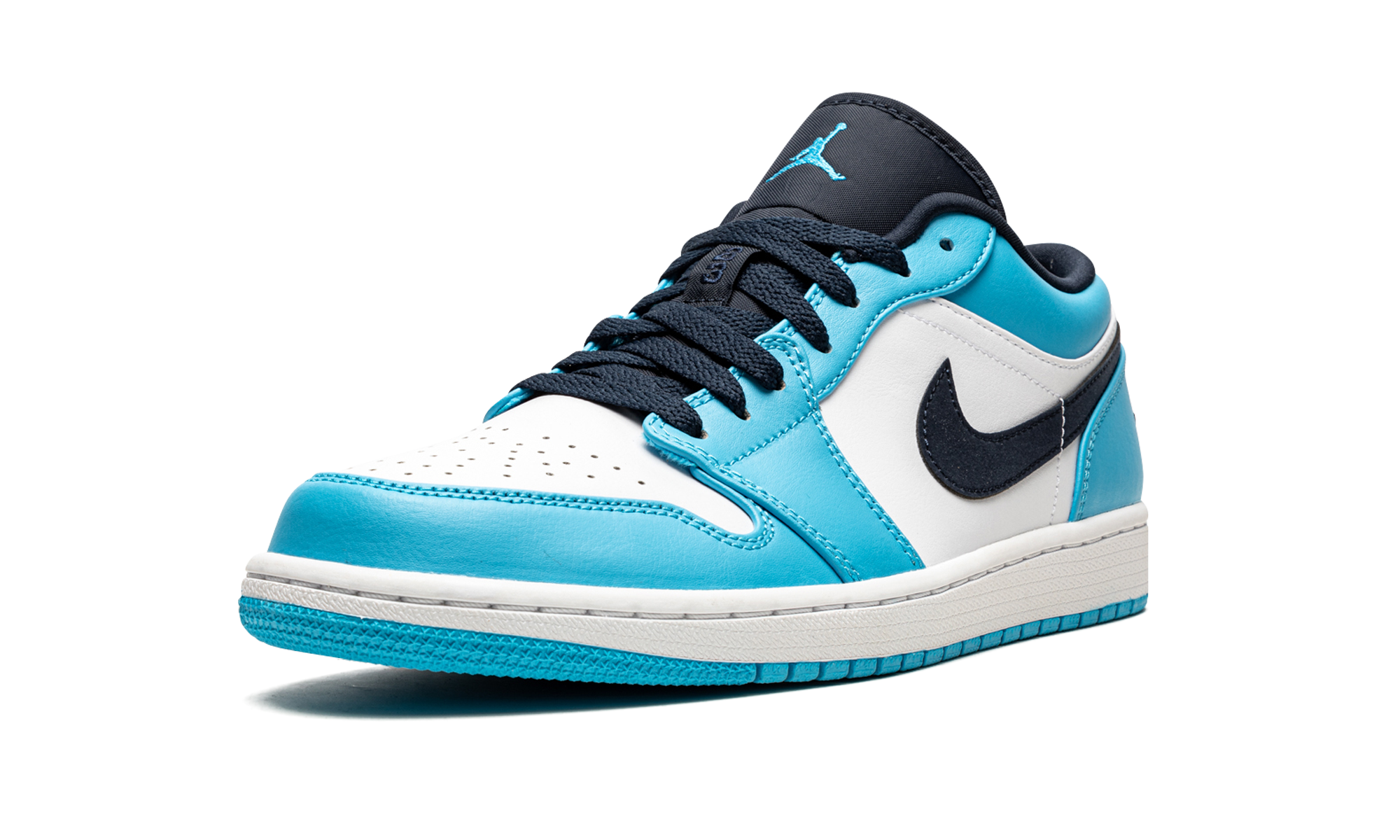 jordan 1 low unc 2021+553558-144+left diagnol single view