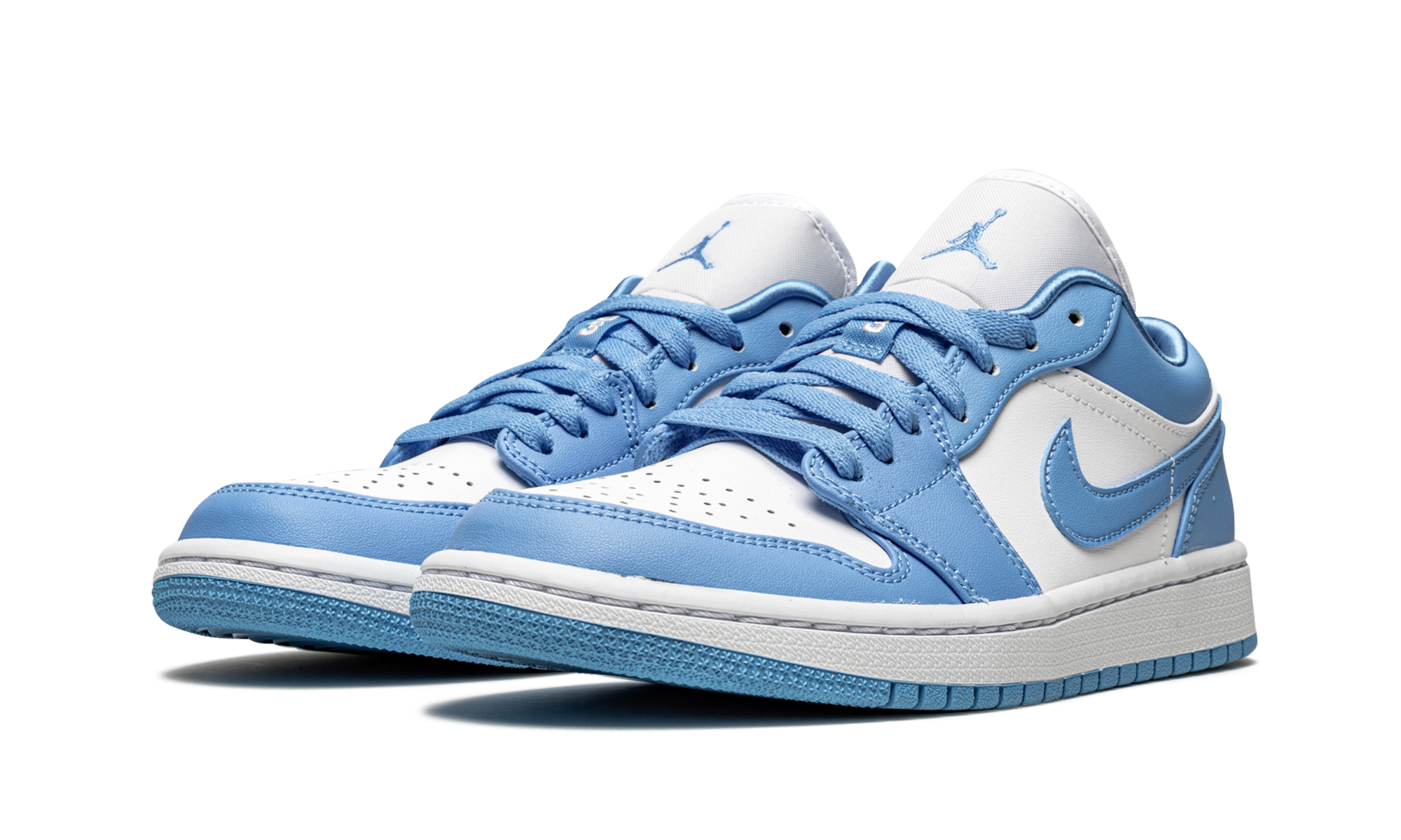 jordan 1 low unc women s+AO9944-441+diagnol left view