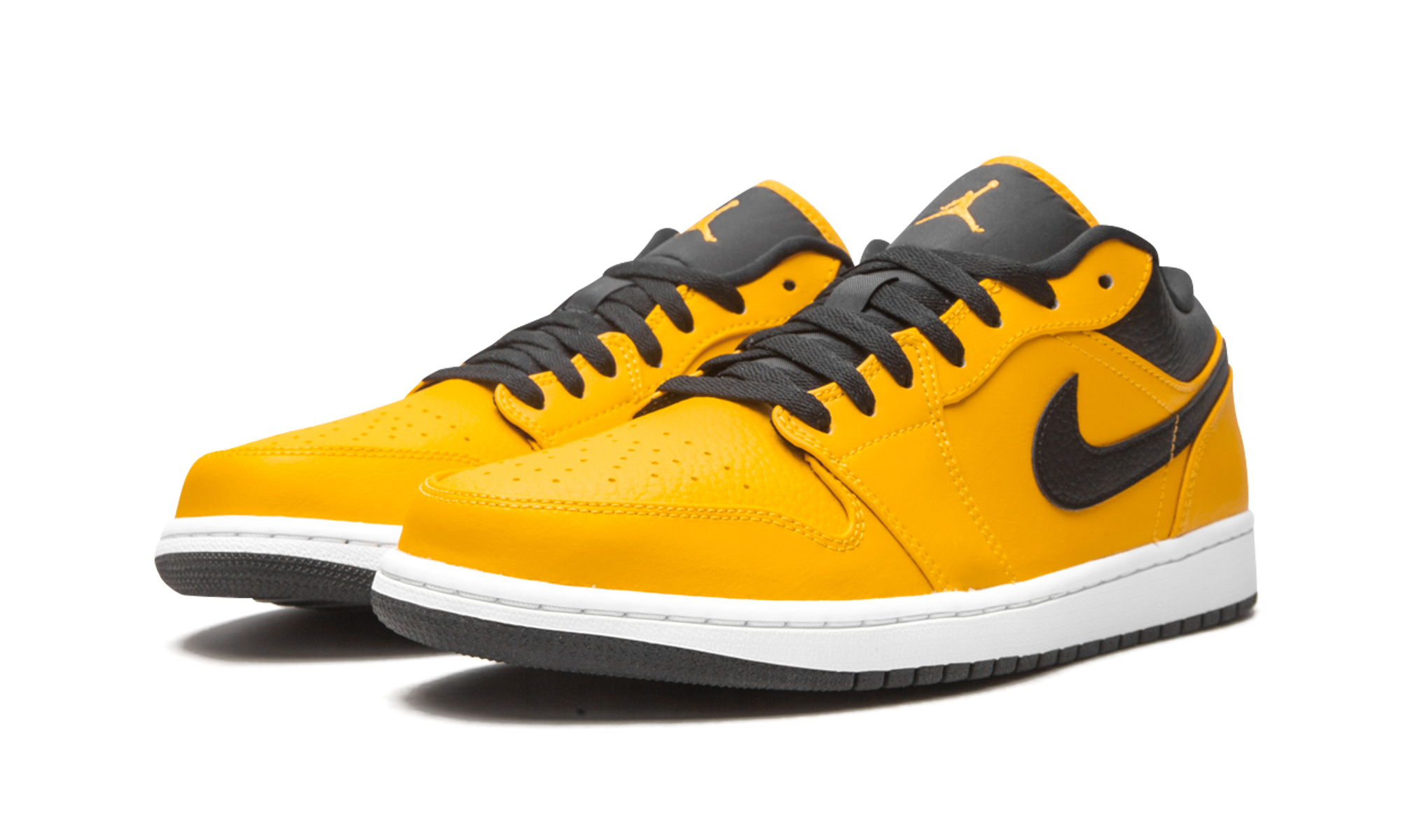 jordan 1 low university gold+553558-700+diagnol left view