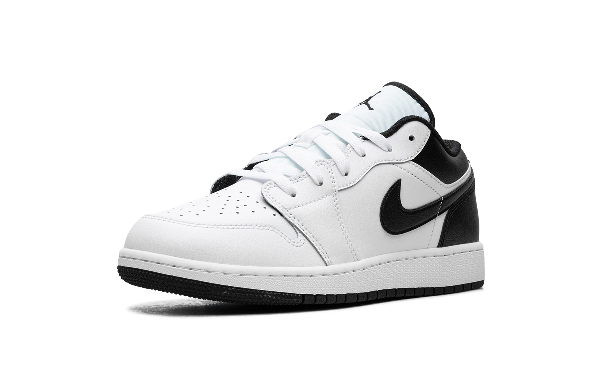 jordan 1 low white black gs+553560-132+left diagnol single view
