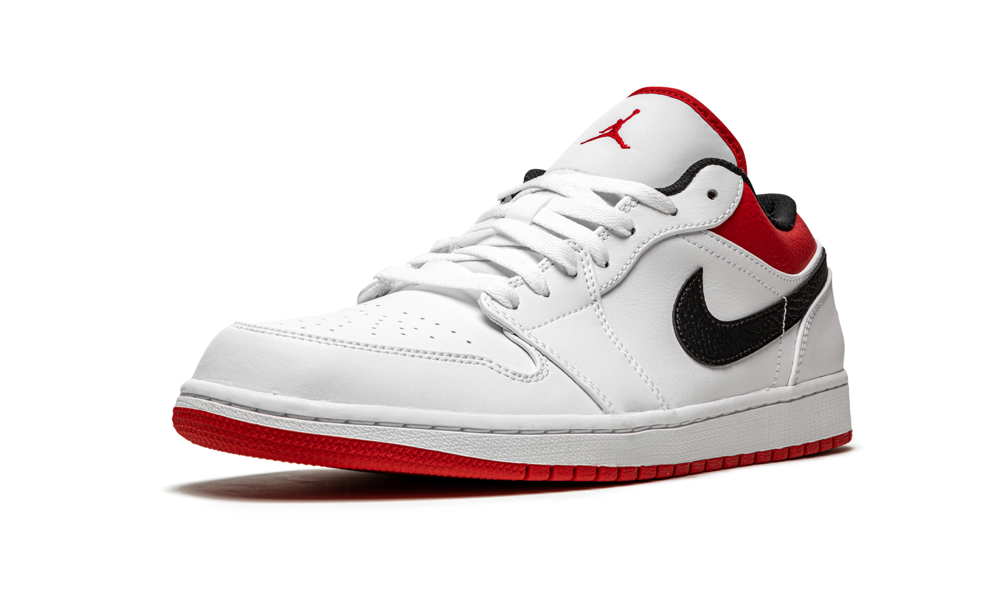 jordan 1 low white university red black+553558-118+left diagnol single view